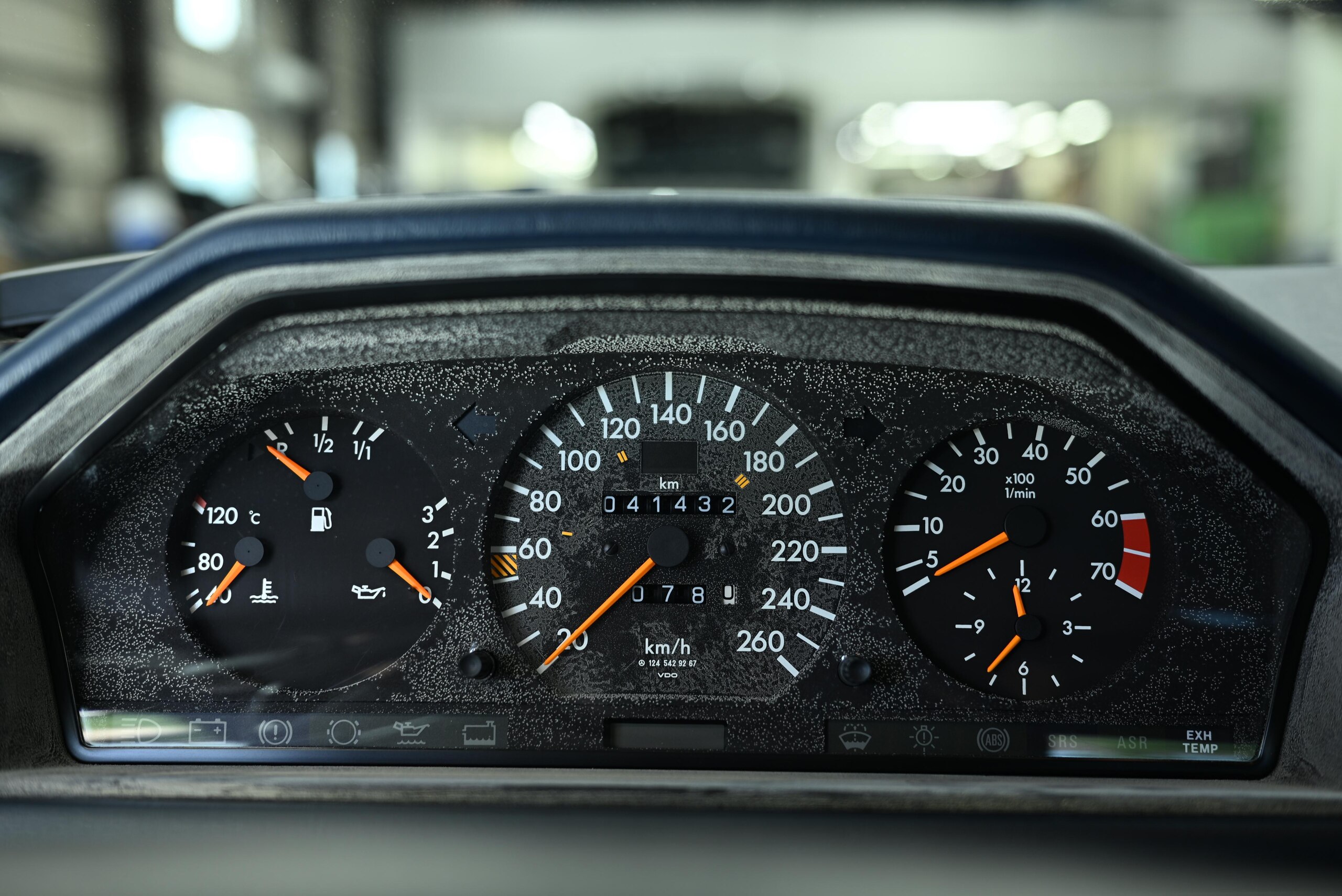 1994 Mercedes Benz E500 — Photo 7 / 74
