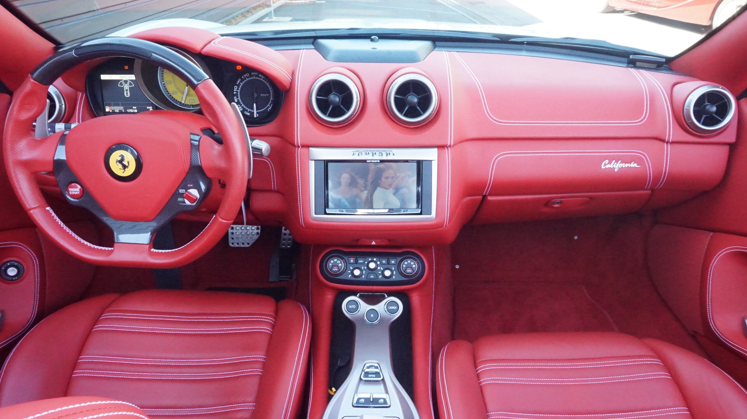 2013 Ferrari California 30 — Photo 7 / 19