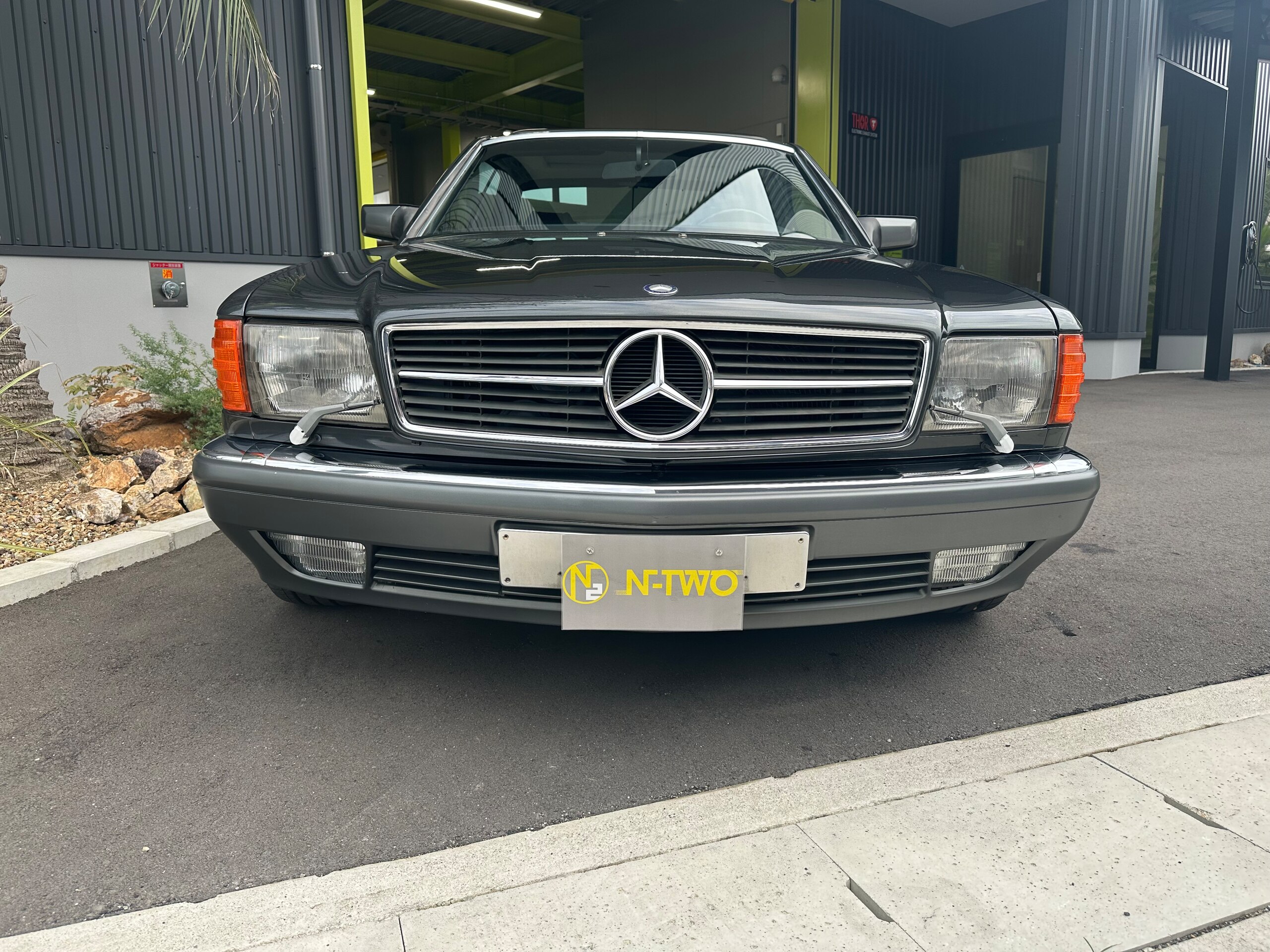 1991 Mercedes Benz 560SEC for sale in Japan