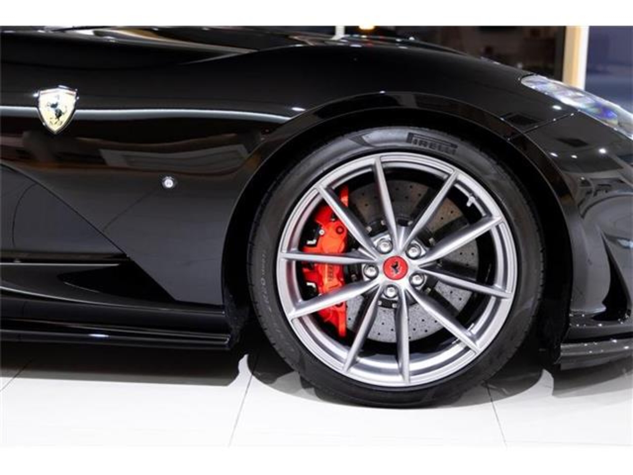 2020 Ferrari 812GTS — Photo 14 / 18