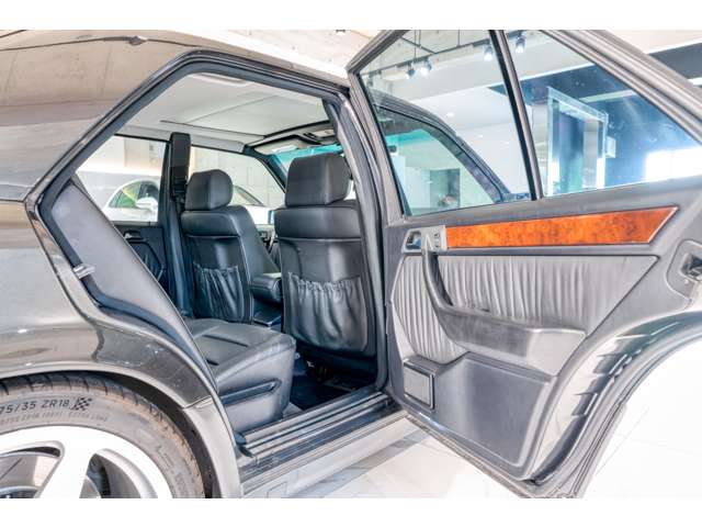 1994 Mercedes Benz E500 — Photo 21 / 23