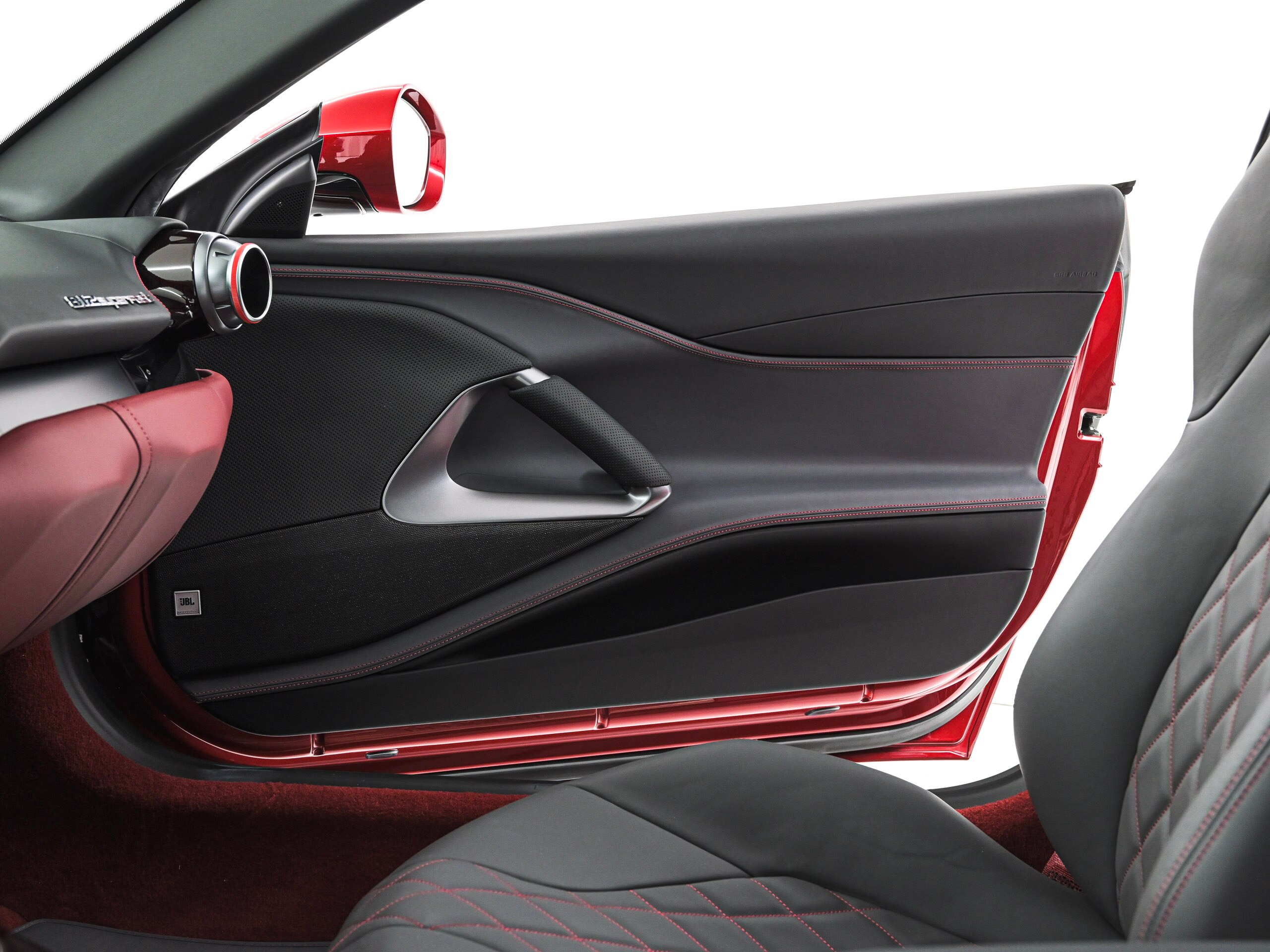 2021 Ferrari 812 Superfast — Photo 17 / 31