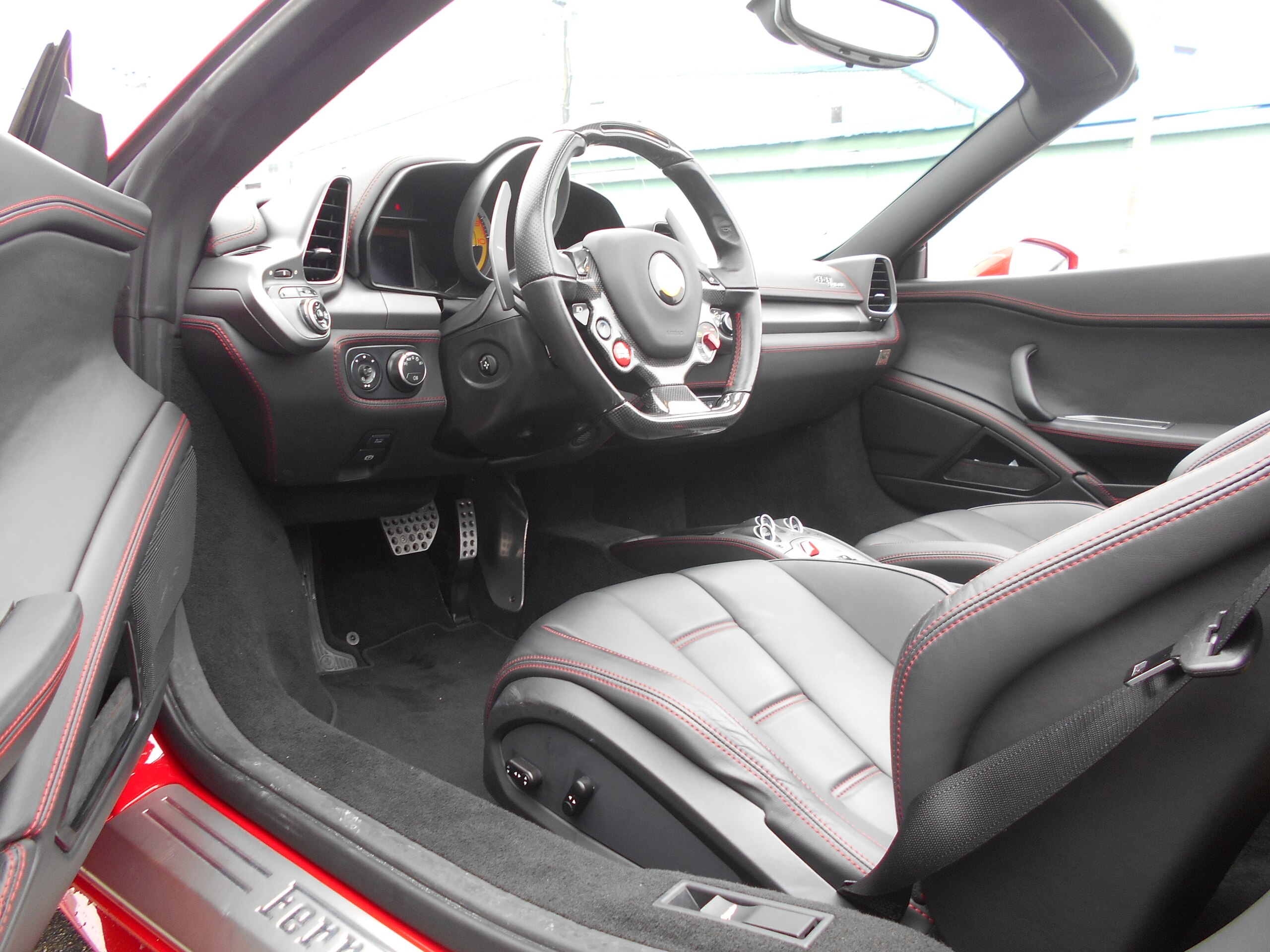 2012 Ferrari 458 Spider — Photo 11 / 19
