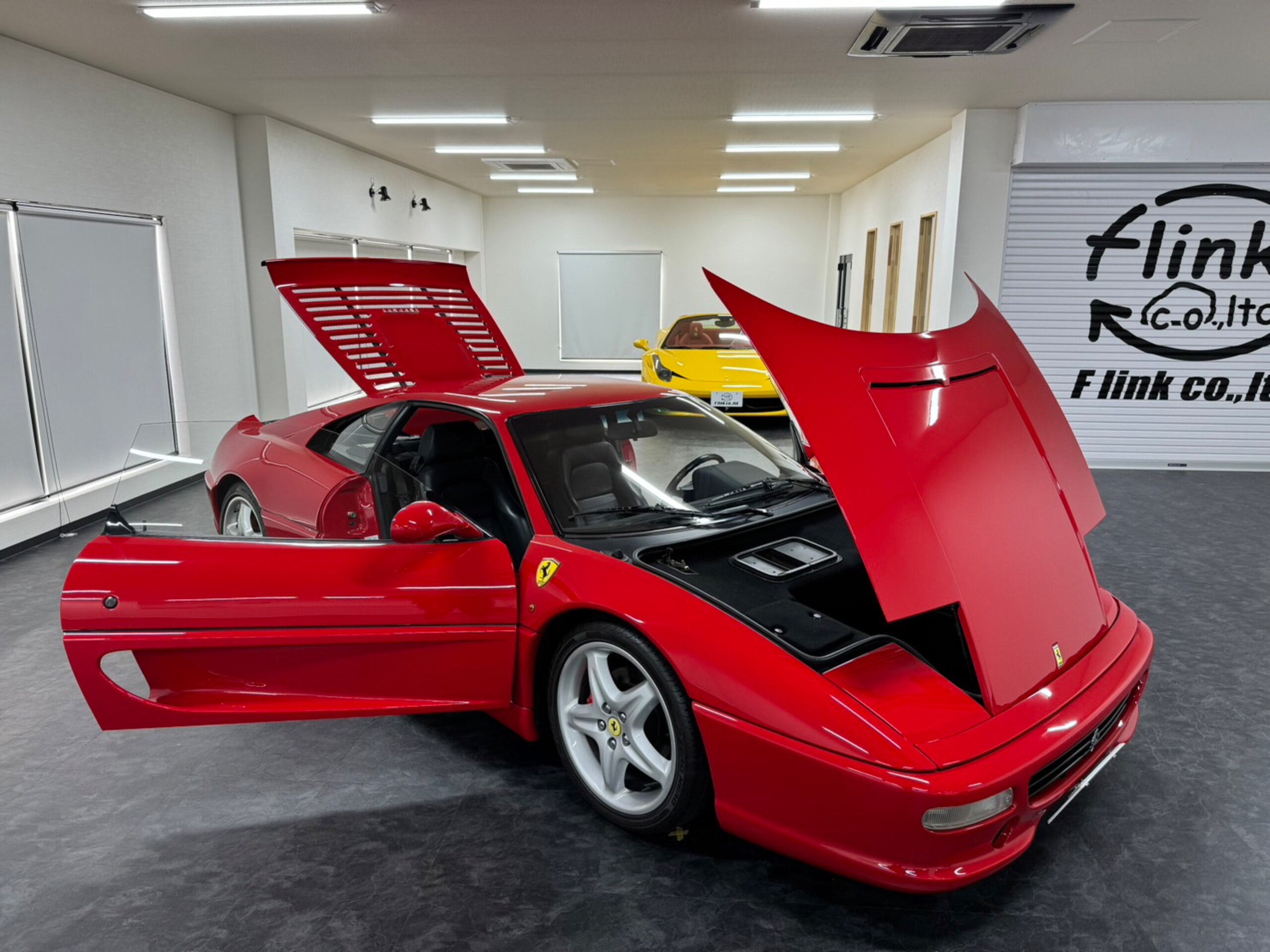 1995 Ferrari F355 Berlinetta — Photo 7 / 17