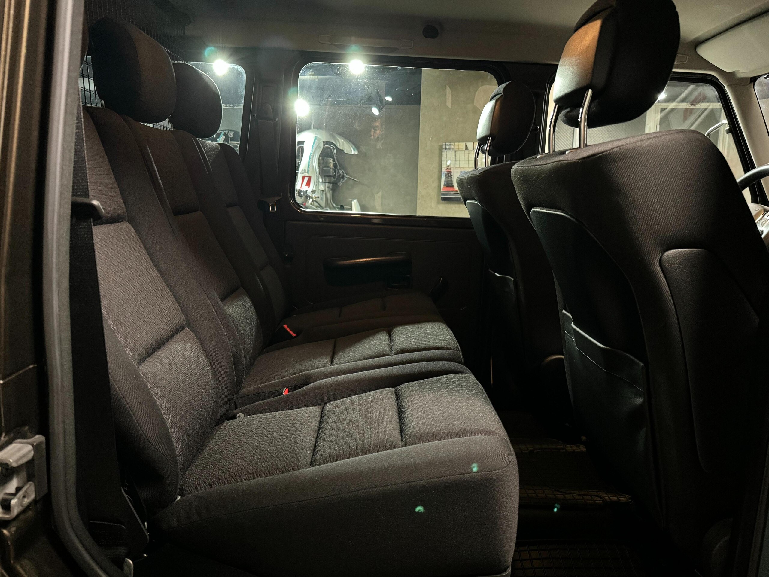 2018 Mercedes Benz G350d Professional — Photo 12 / 15