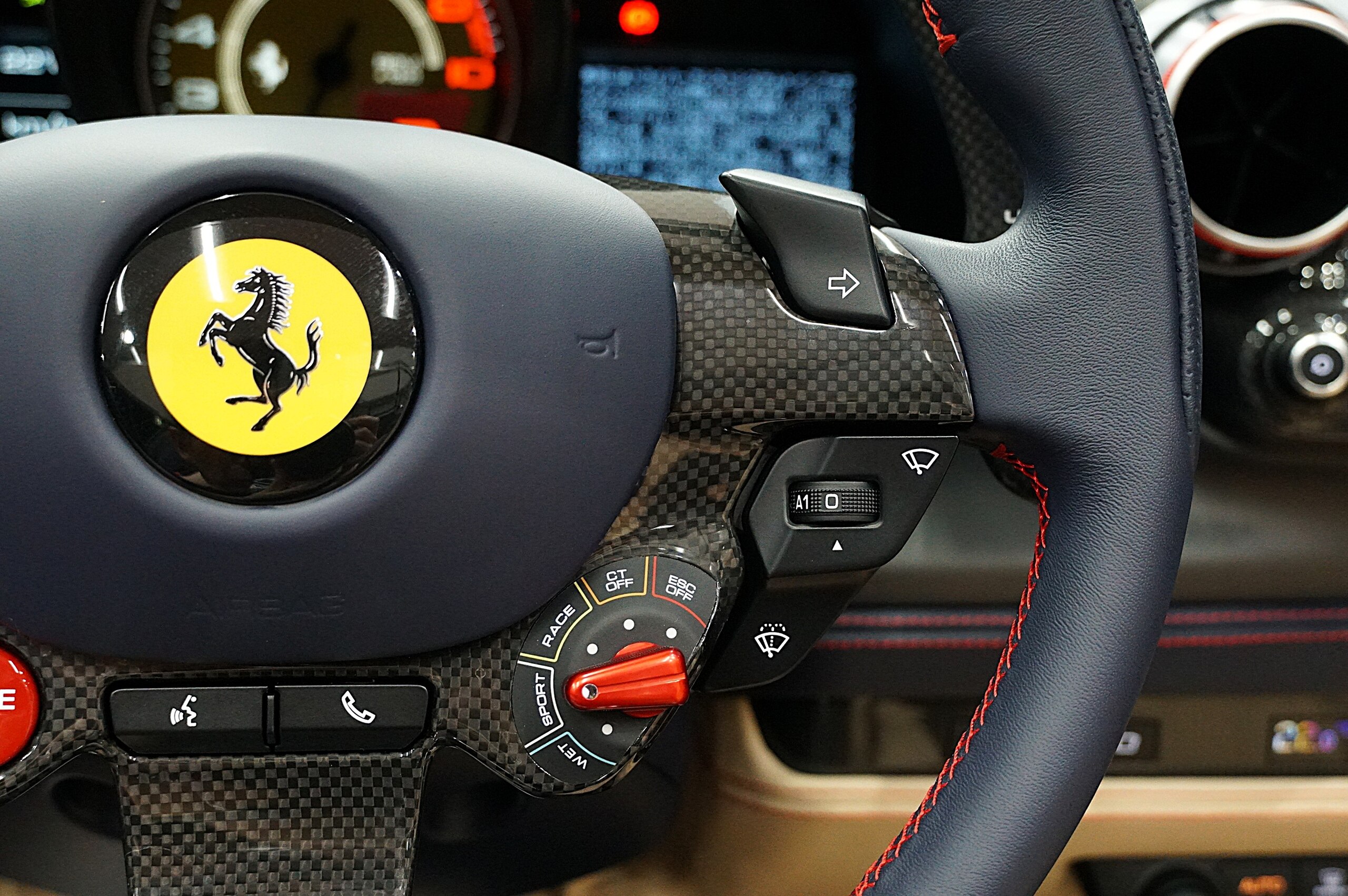 2022 Ferrari F8 Spider — Photo 11 / 52