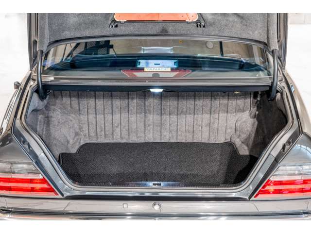 1994 Mercedes Benz E500 — Photo 22 / 23