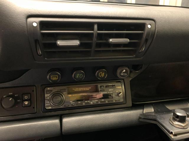 1991 Porsche 911 Carrera 2 — Photo 12 / 17