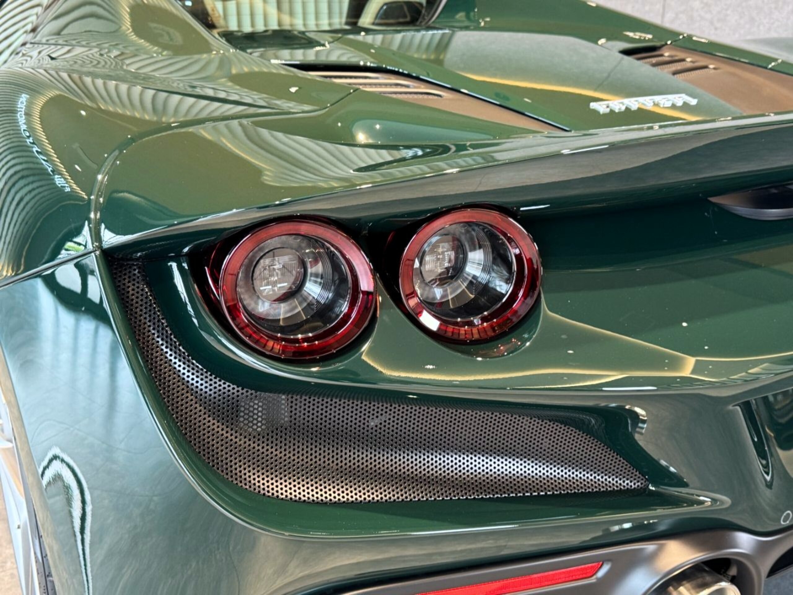 2022 Ferrari F8 Spider — Photo 34 / 72