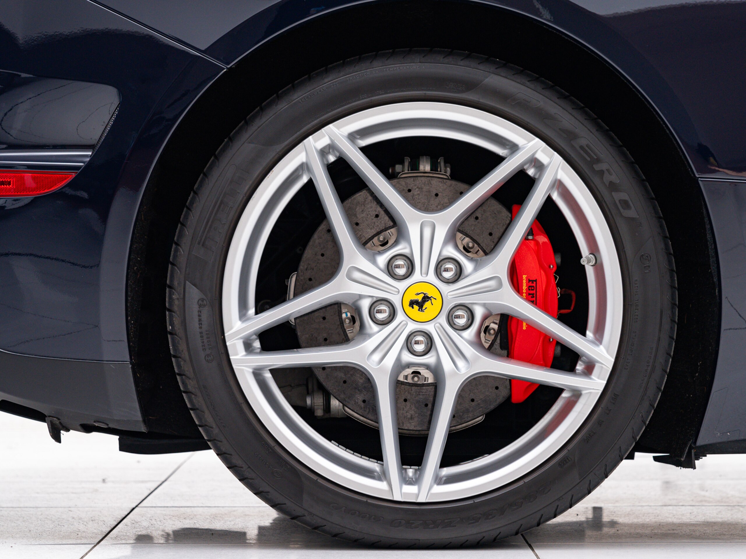 2015 Ferrari California T — Photo 18 / 20