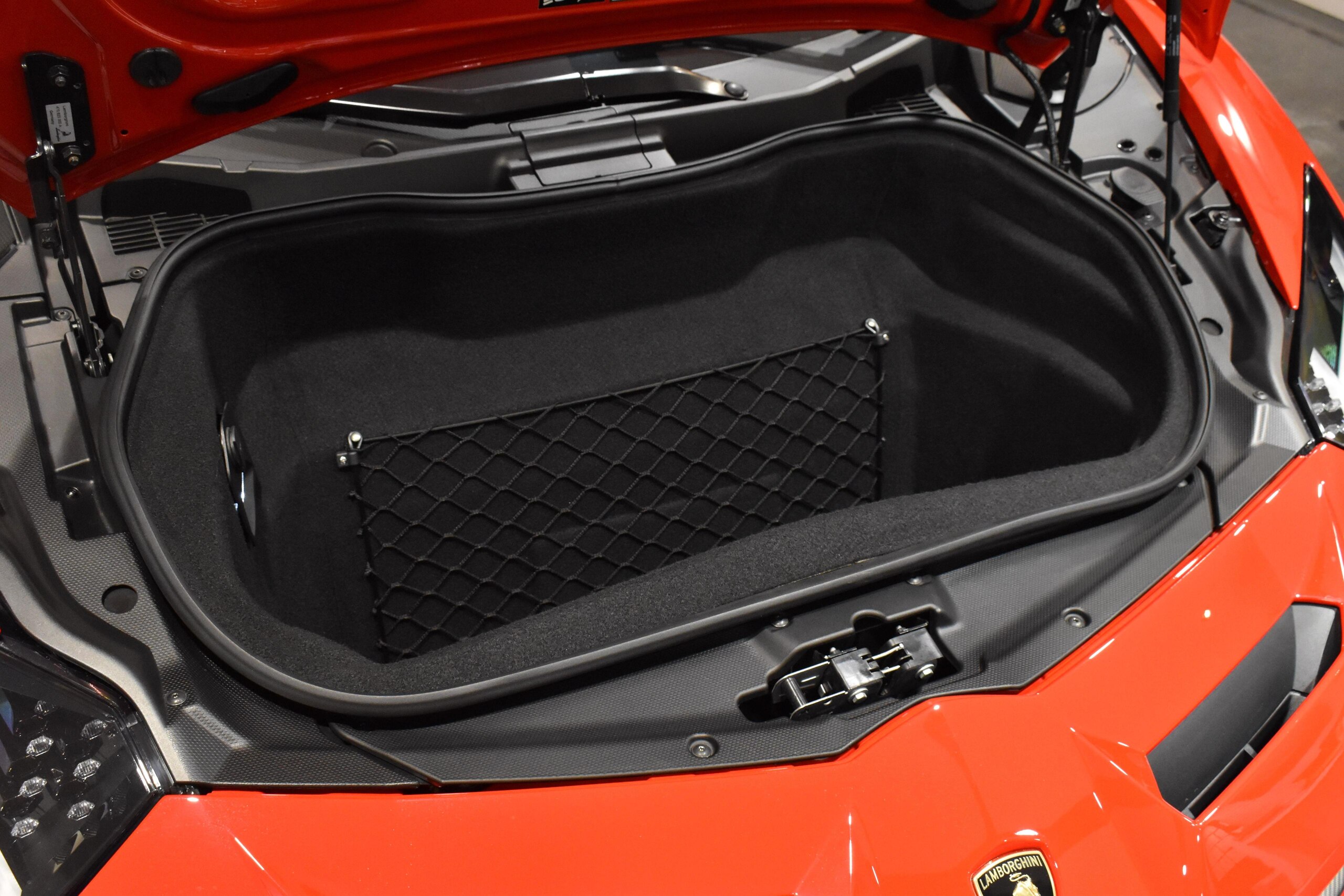 2019 Lamborghini Aventador SVJ — Photo 16 / 16
