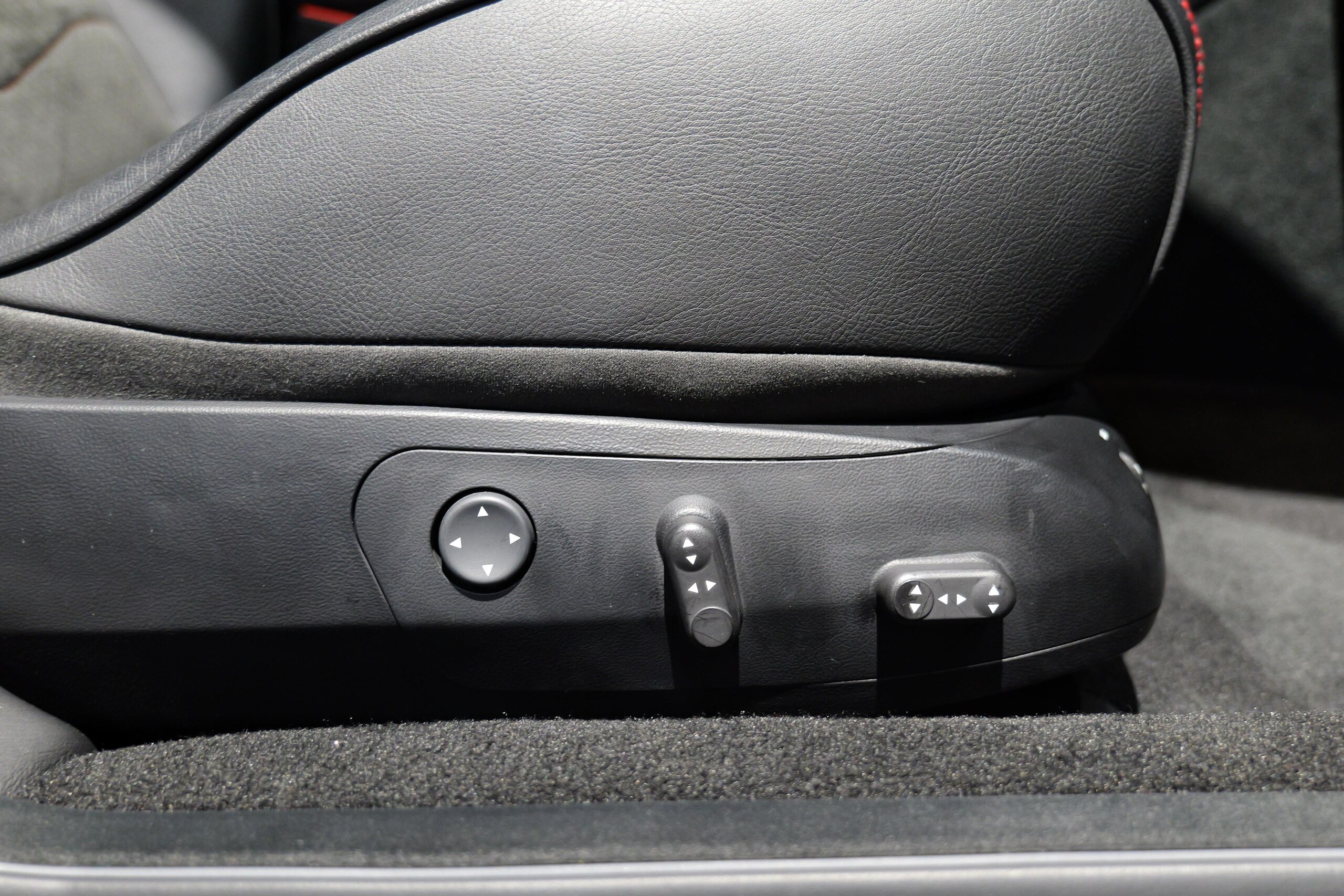 2013 Maserati Quattroporte Sport GT S — Photo 14 / 31