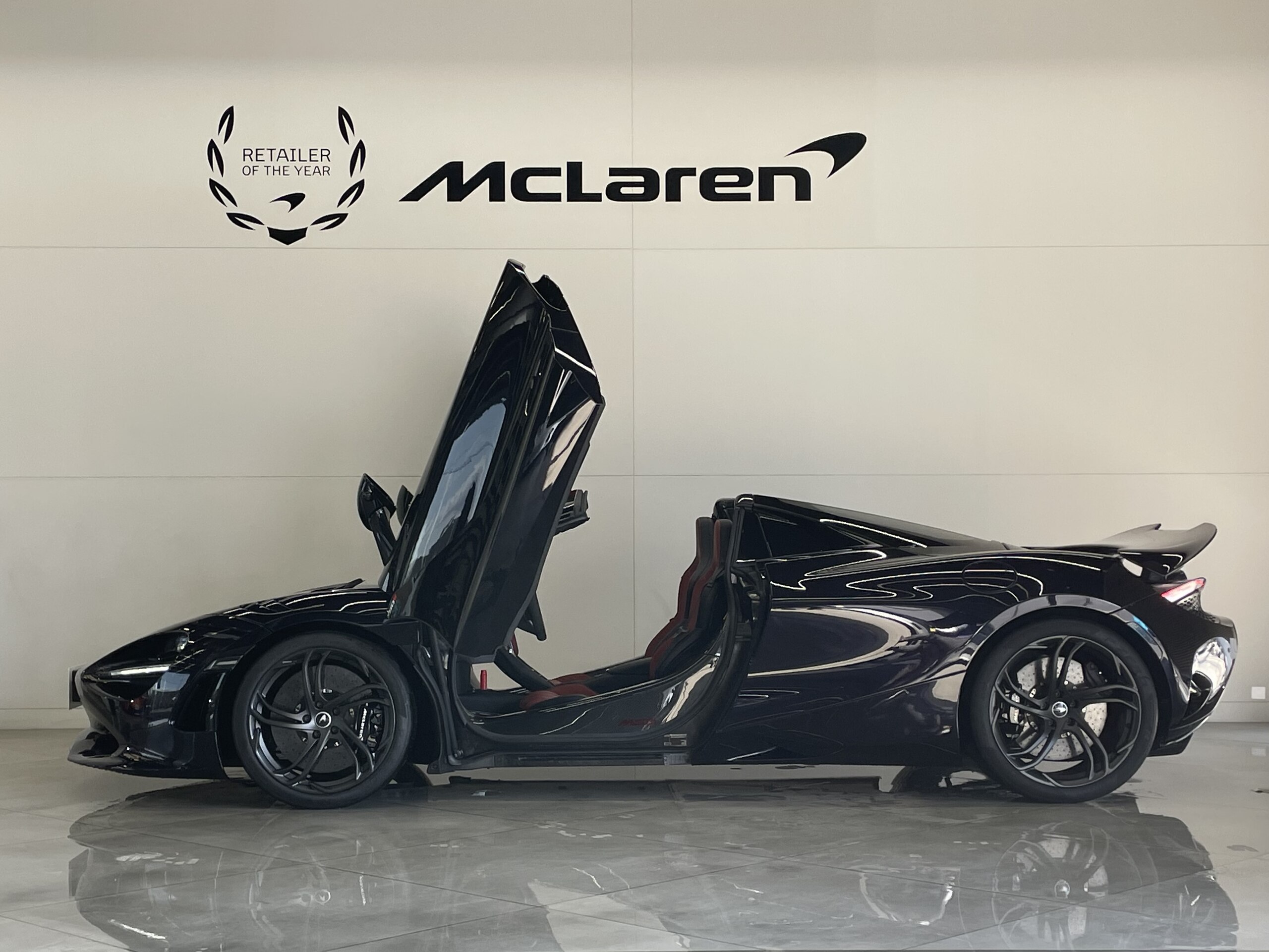 2024 McLaren 750S Spider — Photo 6 / 18