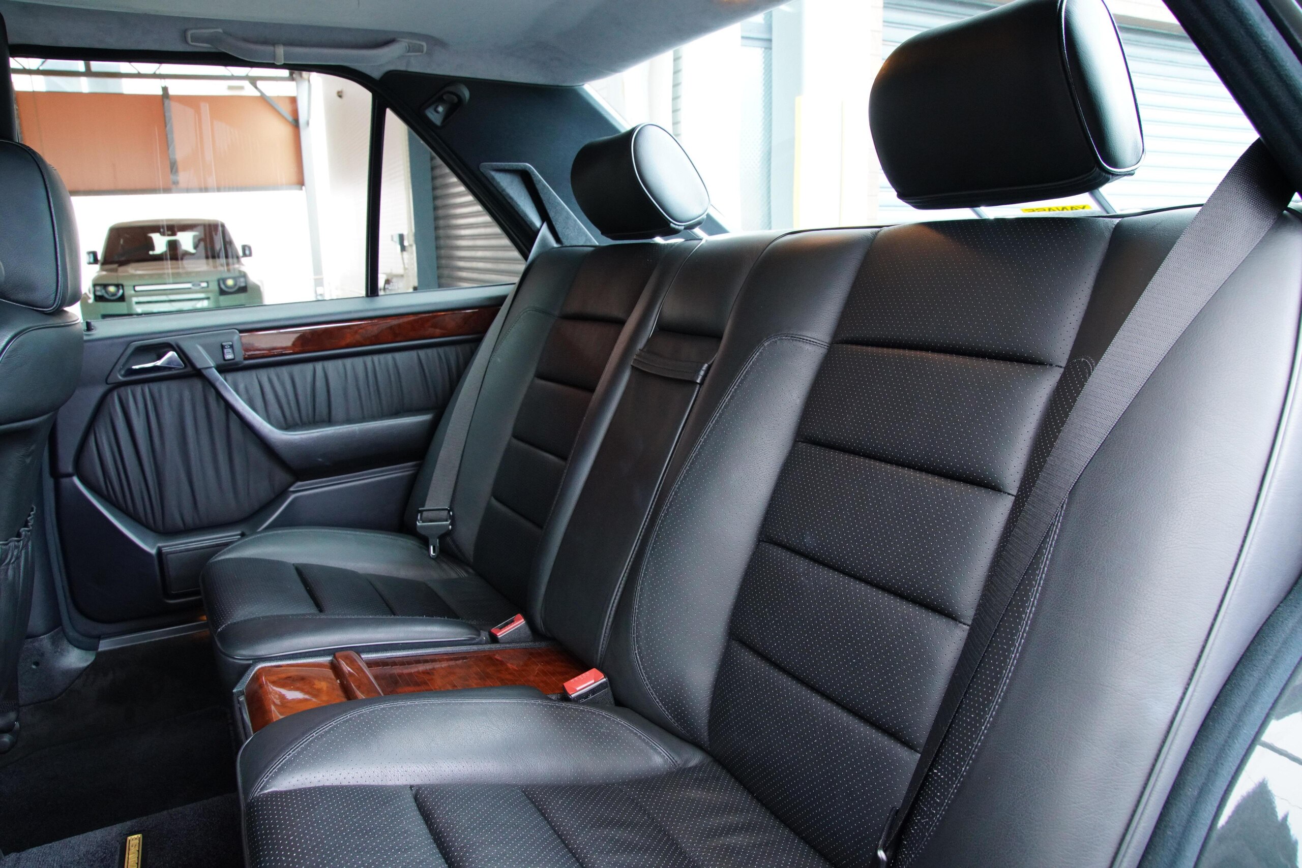 1992 Mercedes Benz E500 — Photo 17 / 20