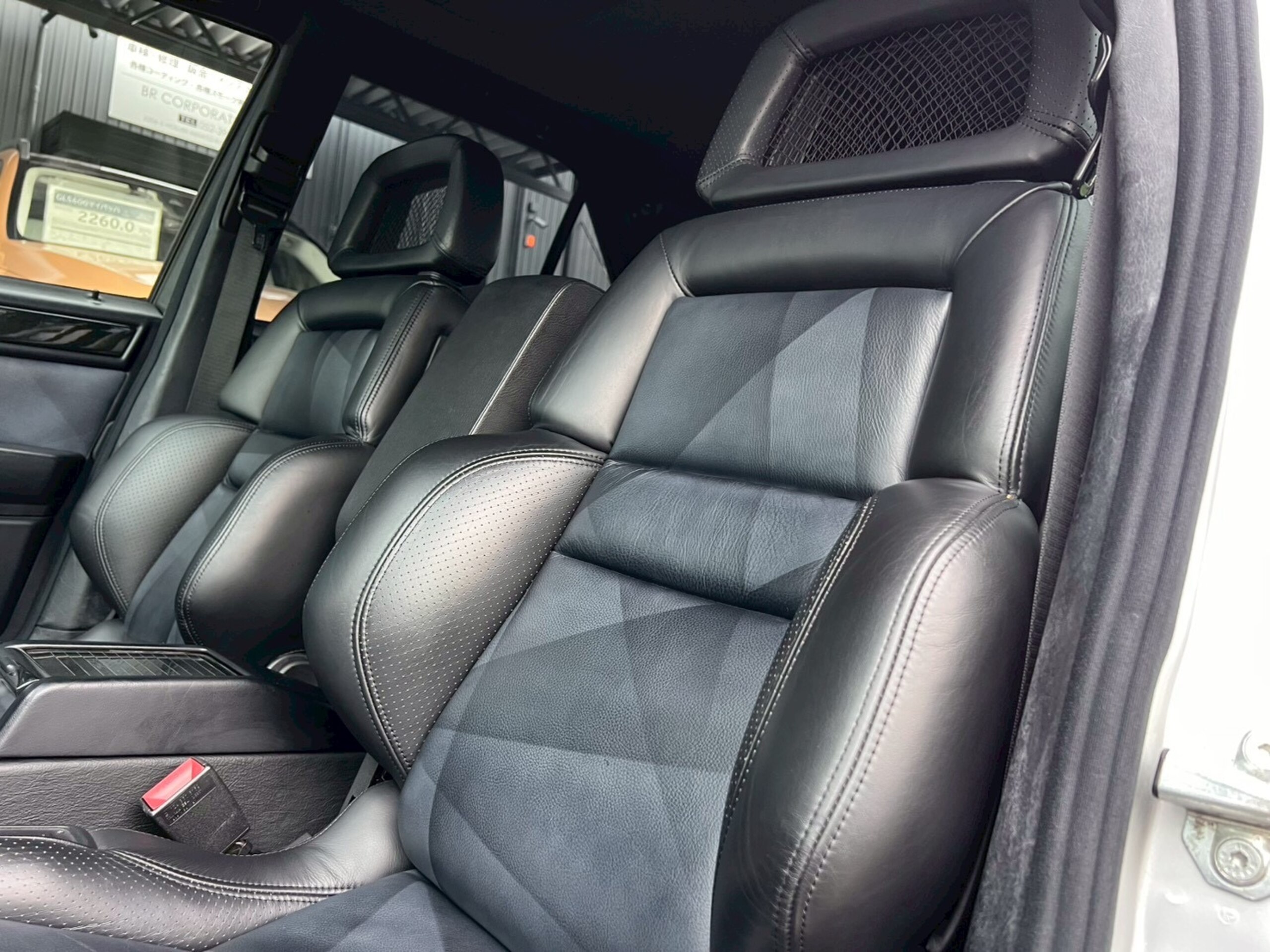 1995 Mercedes Benz E60 AMG — Photo 41 / 74