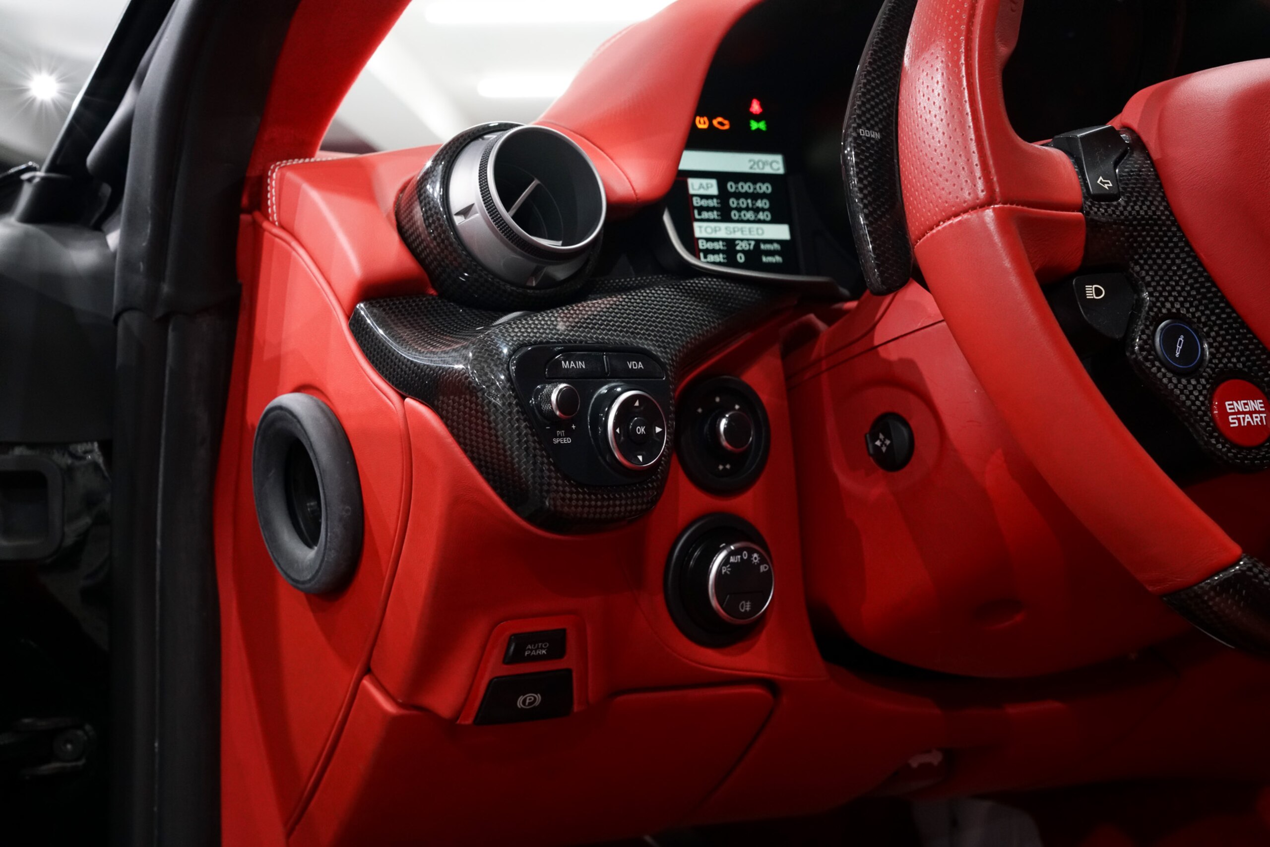 2013 Ferrari F12 Berlinetta — Photo 6 / 15