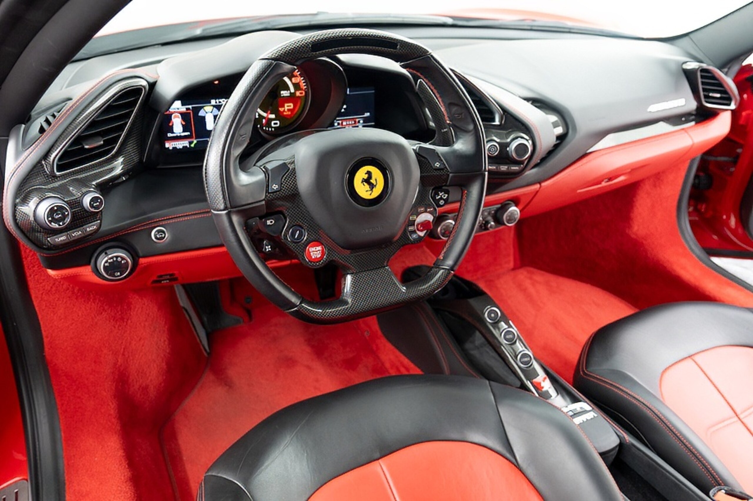 2016 Ferrari 488GTB — Photo 6 / 19