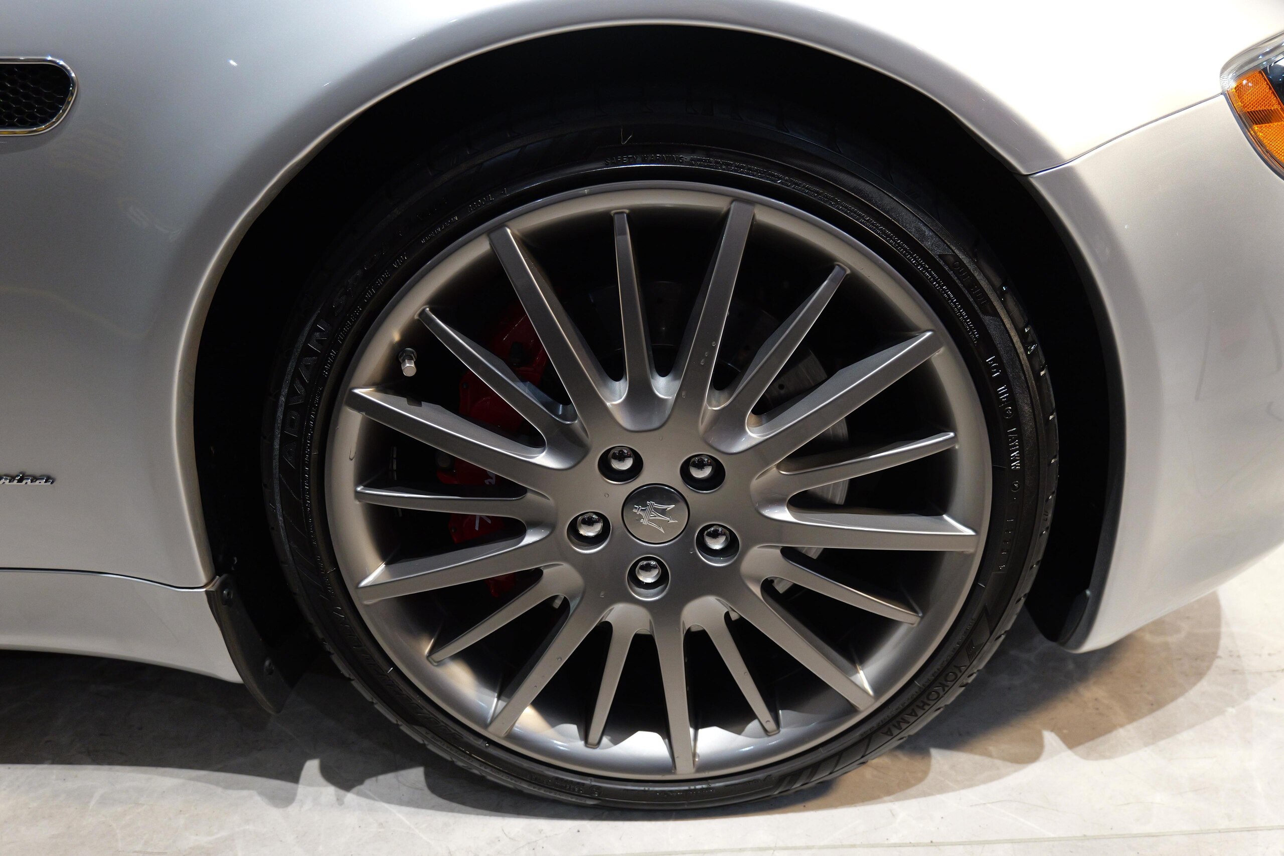 2012 Maserati Quattroporte Sport GT S — Photo 15 / 17