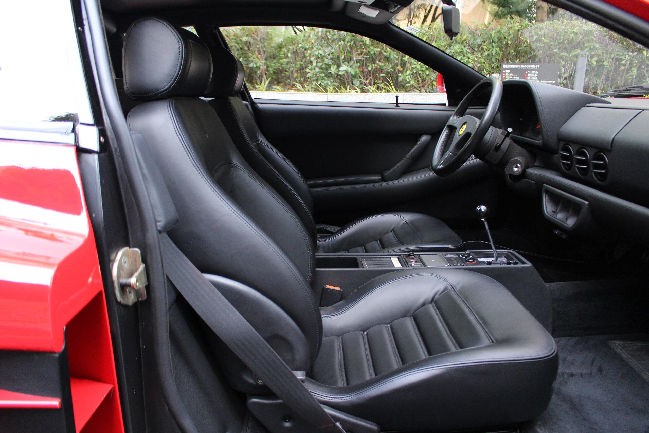1992 Ferrari 512TR — Photo 15 / 17