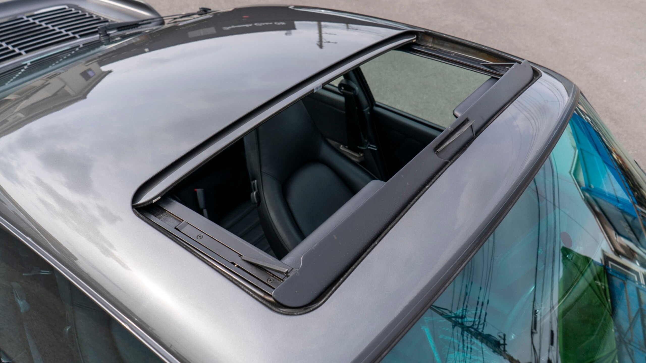 1991 Porsche 911 Turbo — Photo 10 / 26