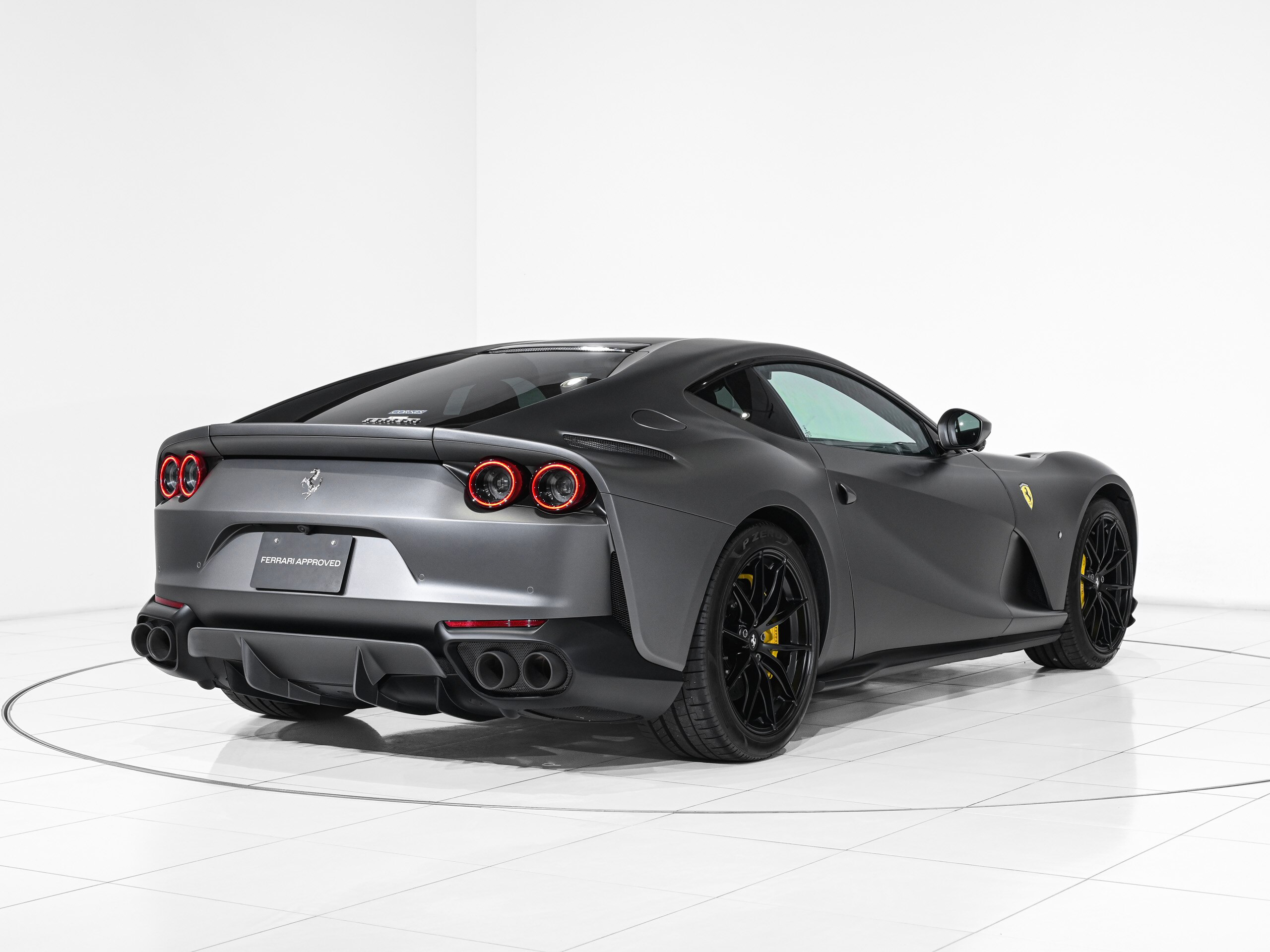 2020 Ferrari 812 Superfast — Photo 8 / 38