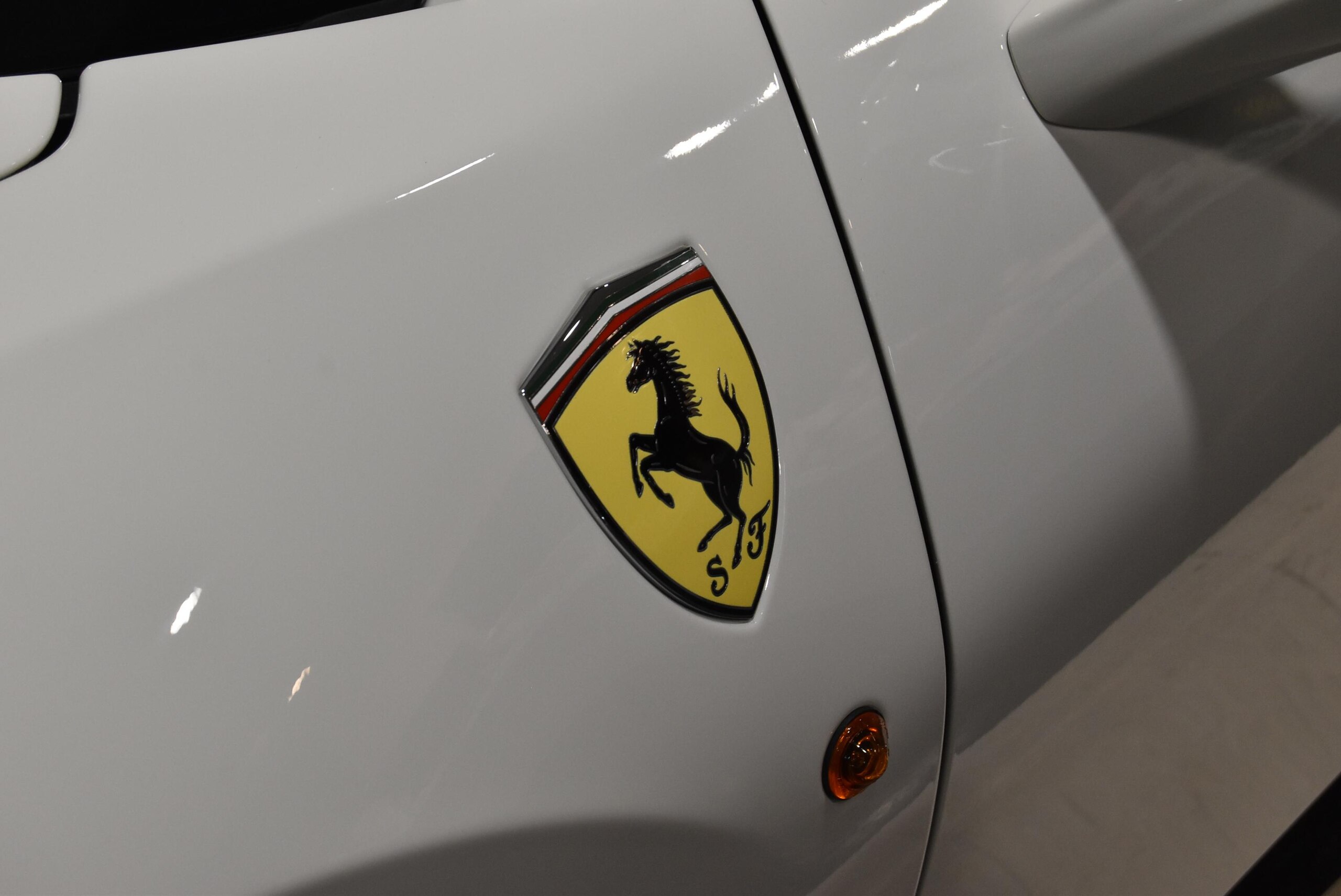 2017 Ferrari 488 Spider — Photo 19 / 35