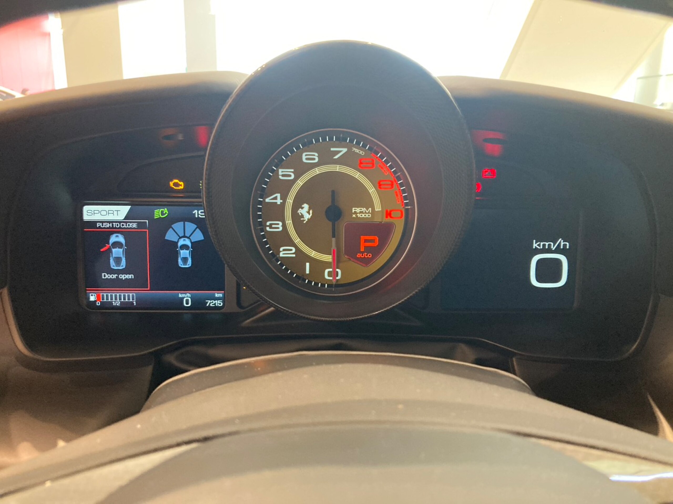 2020 Ferrari F8 Tributo — Photo 17 / 31