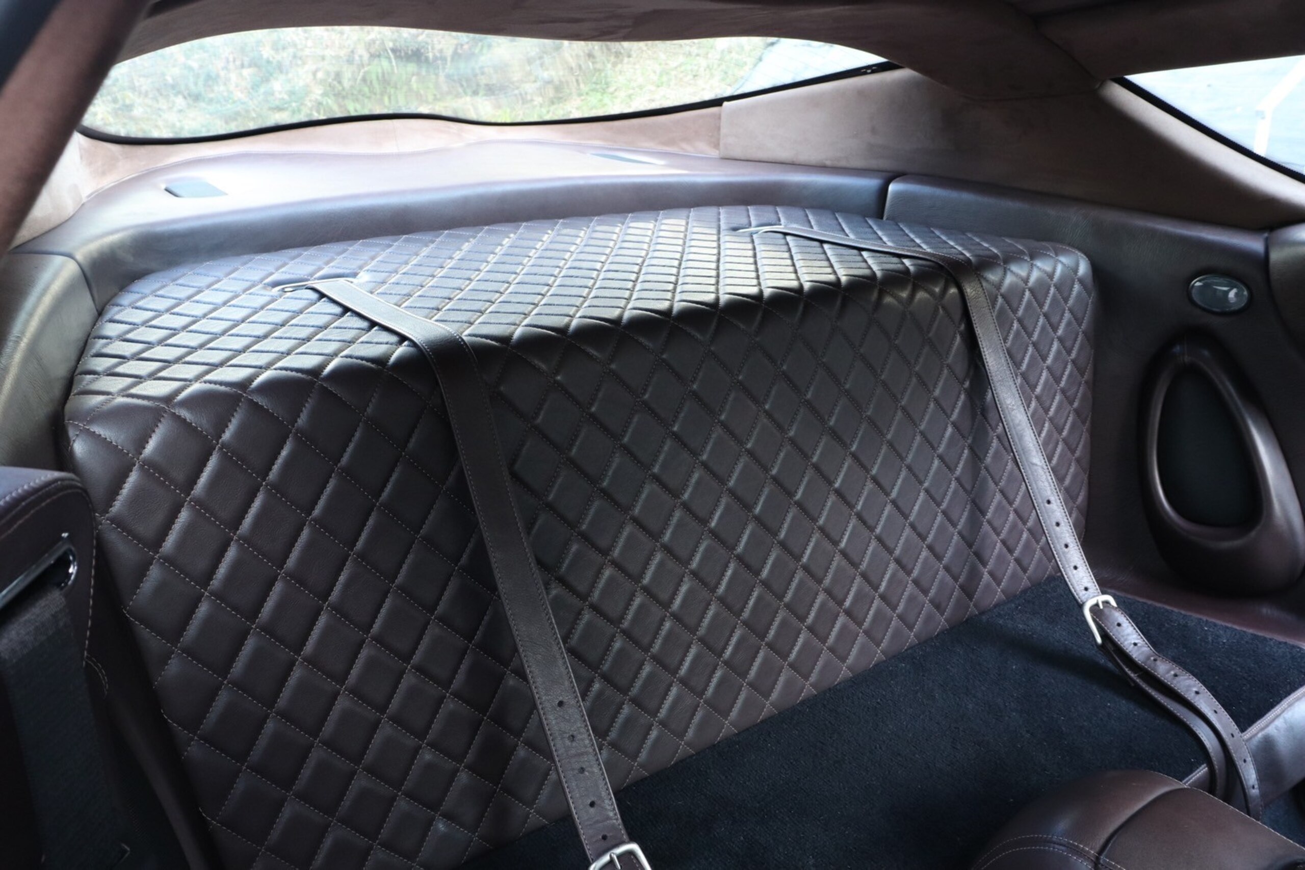 2004 Aston Martin DB7 Zagato — Photo 21 / 27