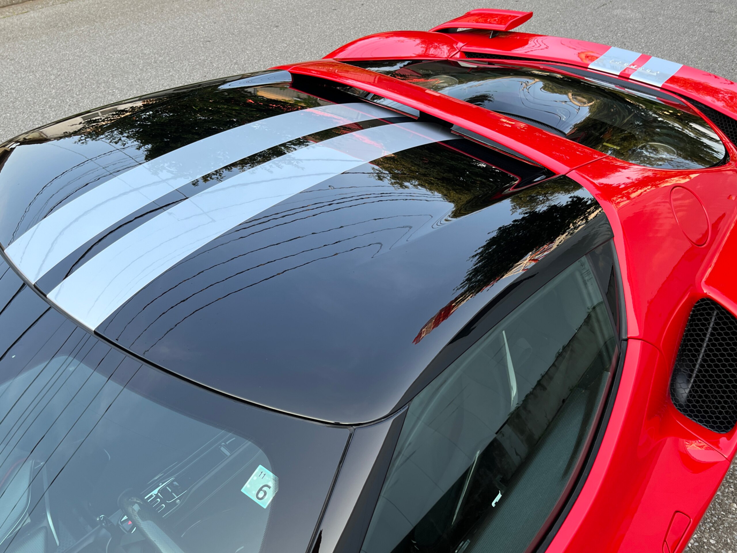 2026 Ferrari 296 Speciale — Photo 24 / 28