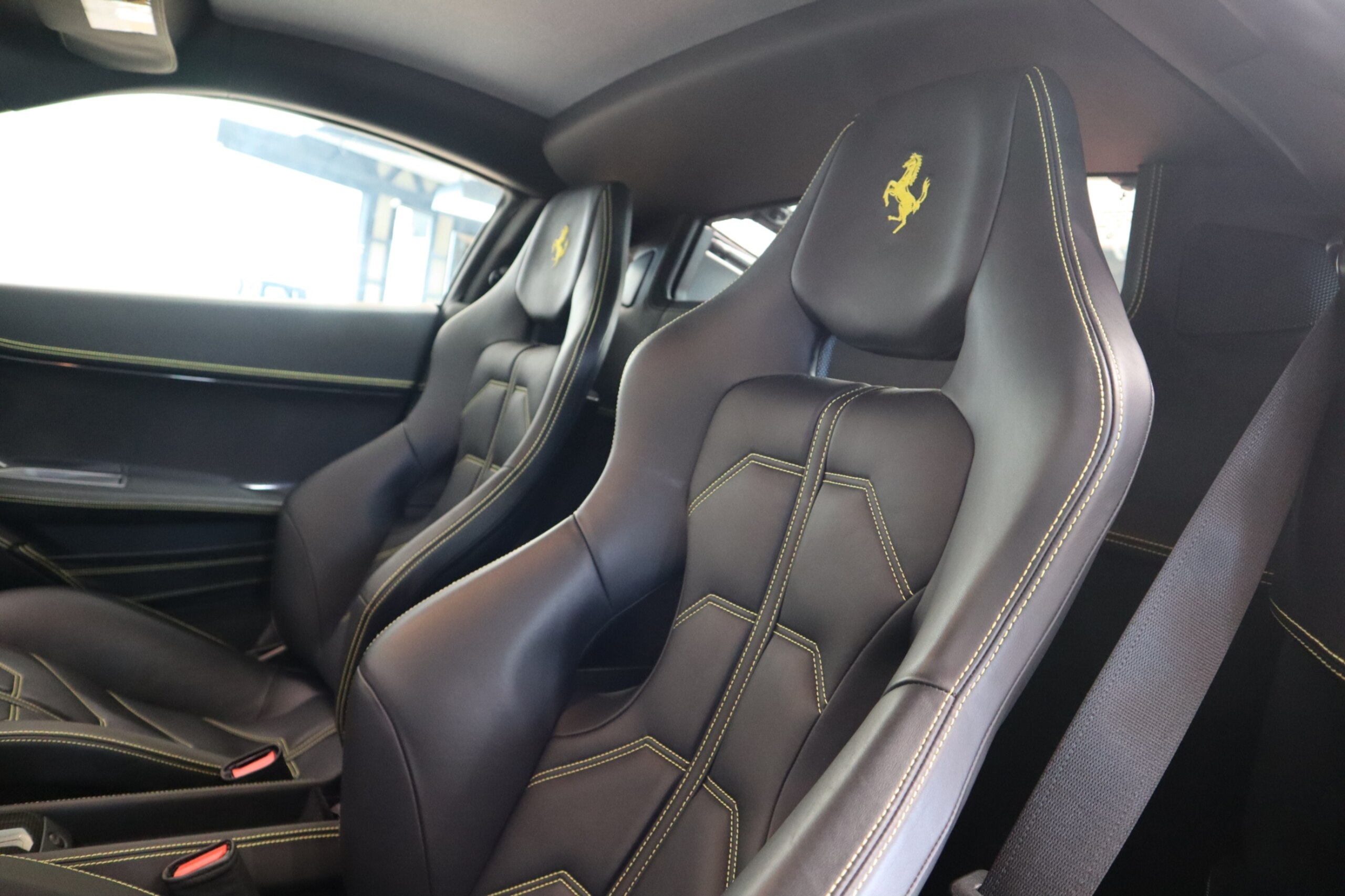 2012 Ferrari 458 Italia F1 DCT — Photo 10 / 18
