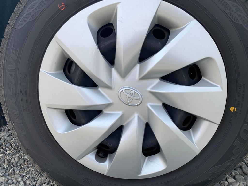 2019 Toyota Vitz — Photo 9 / 21