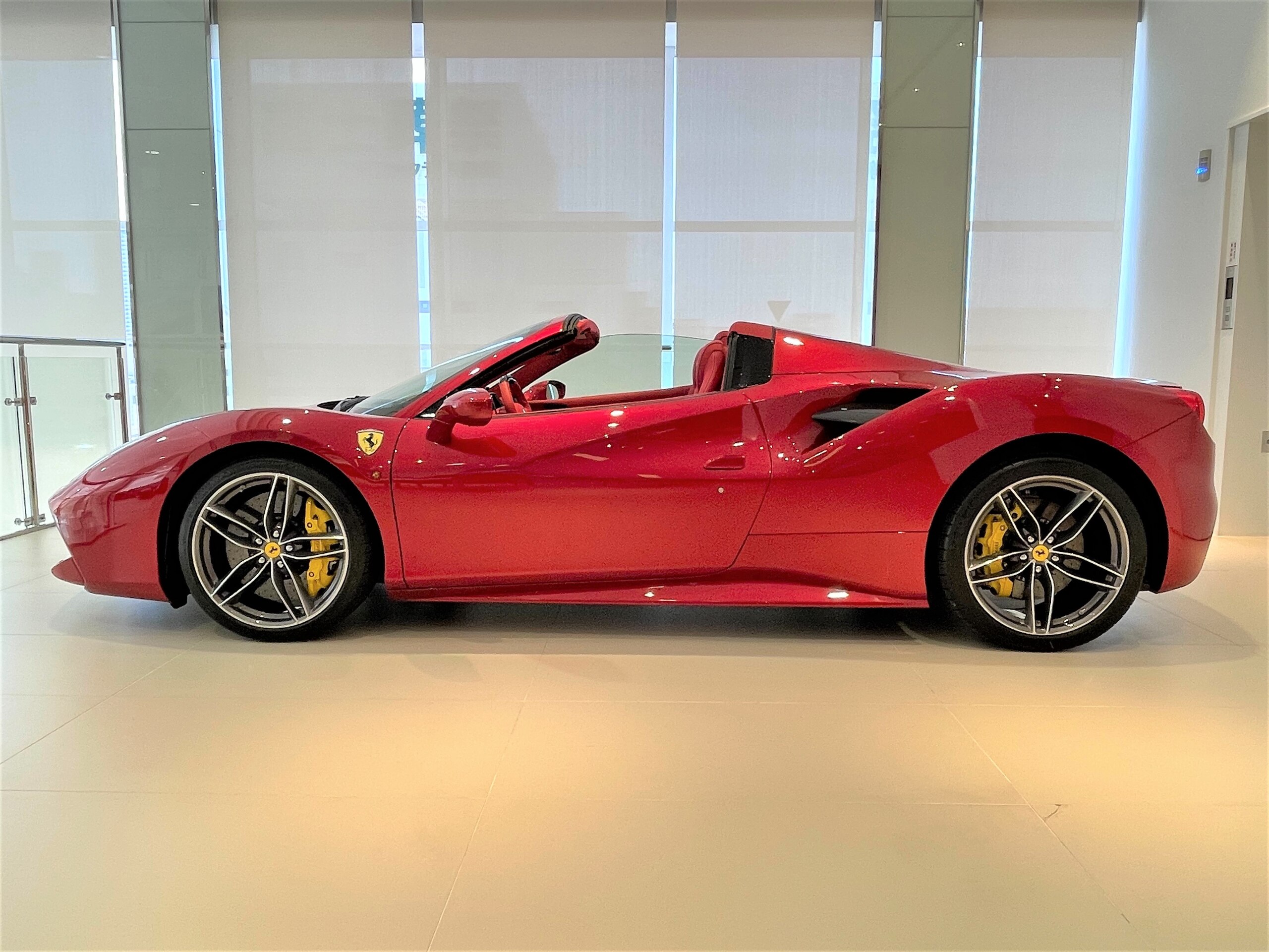 2018 Ferrari 488 Spider Upper dashboard Rosso Ferrari for sale in Japan