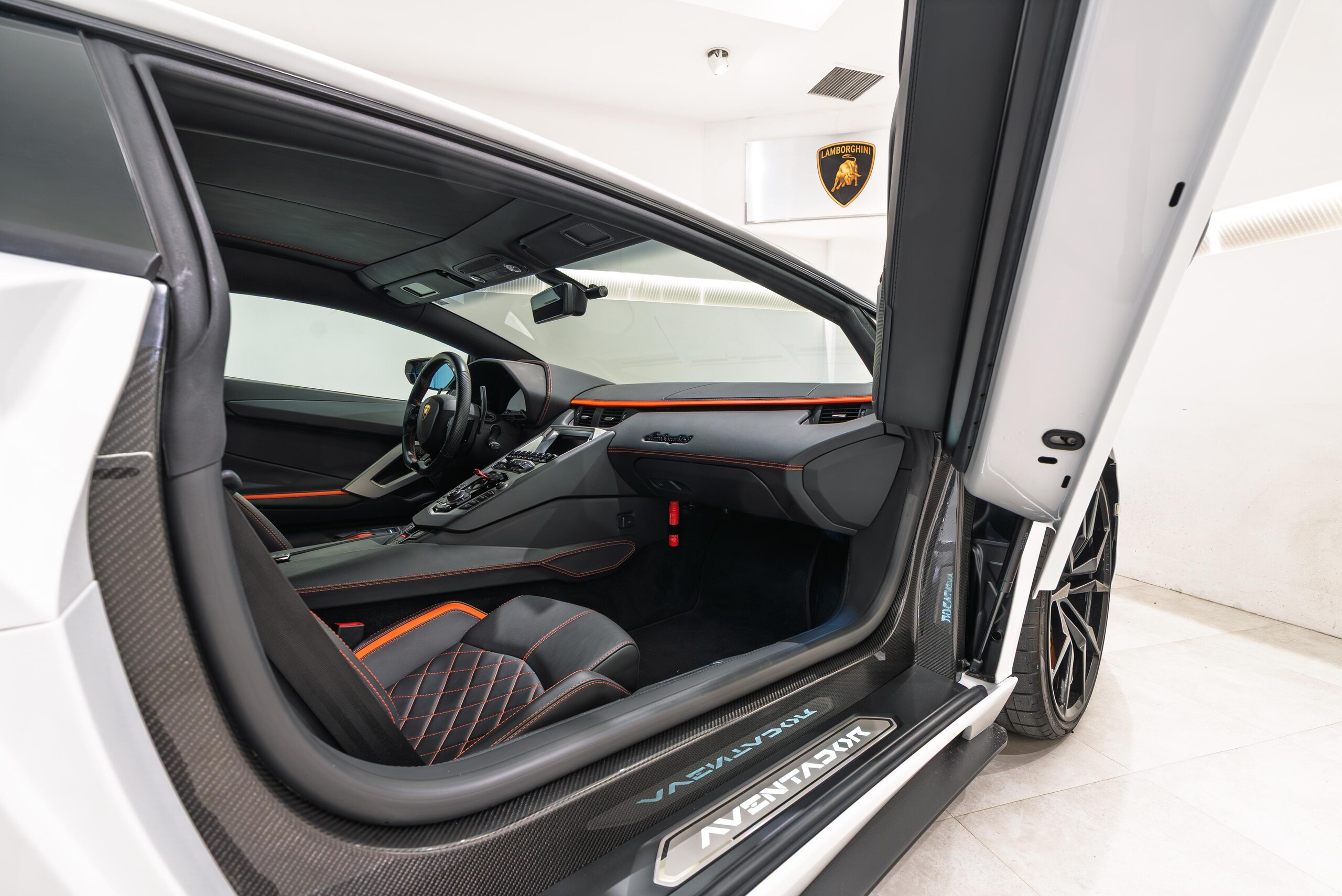 2018 Lamborghini Aventador S — Photo 17 / 26