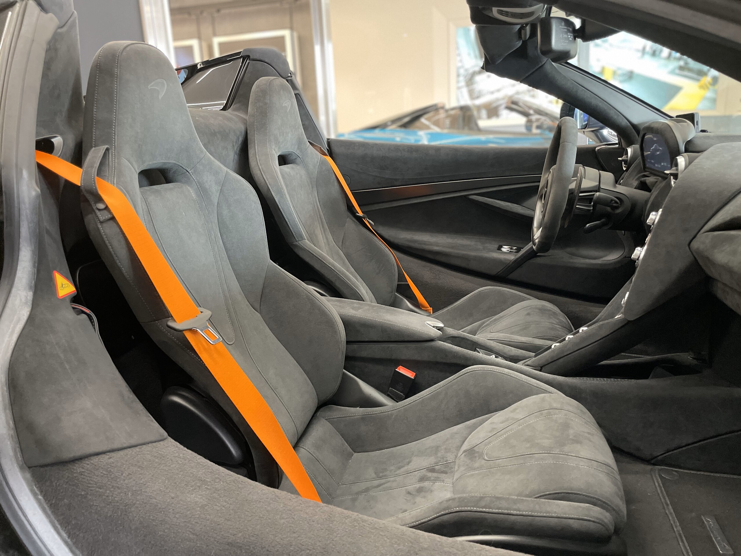 2019 McLaren 720S Spider — Photo 17 / 18