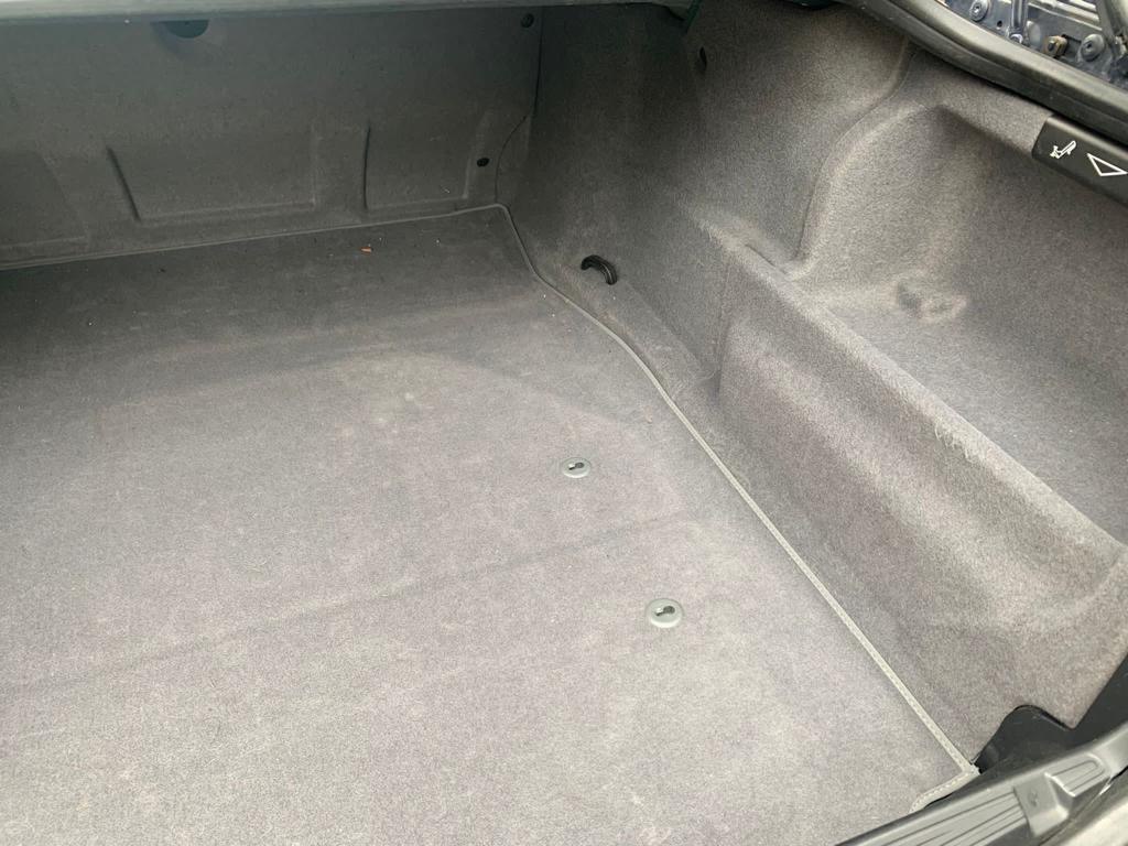 2001 BMW 740i — Photo 18 / 20