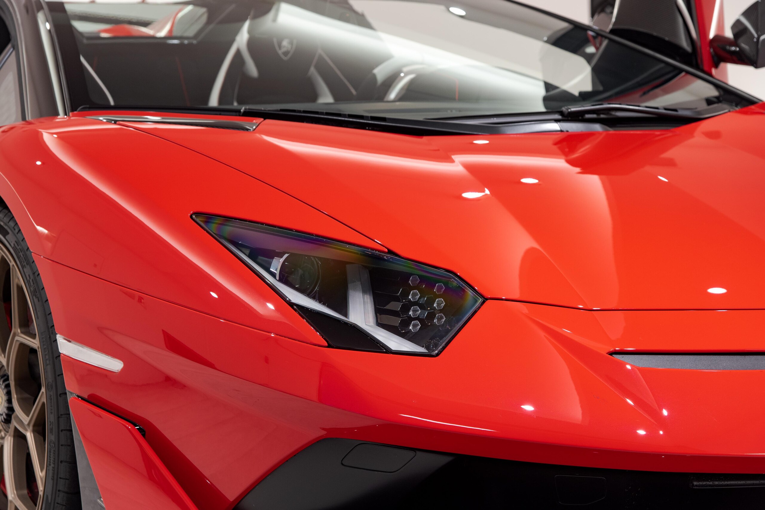 2021 Lamborghini Aventador SVJ Roadster — Photo 13 / 35