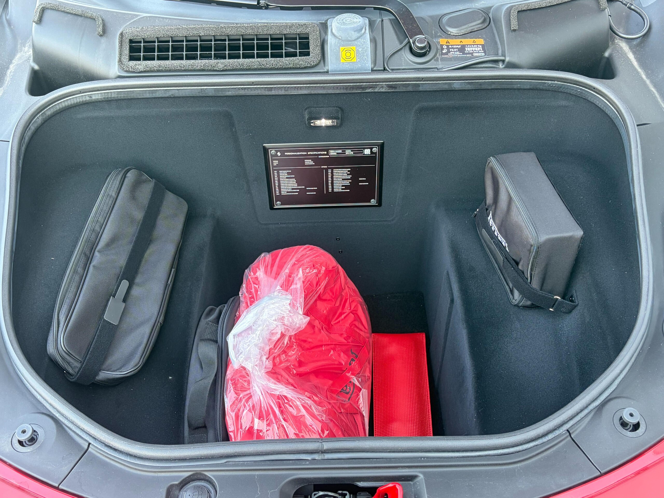 2025 Ferrari 296GTB — Photo 30 / 33