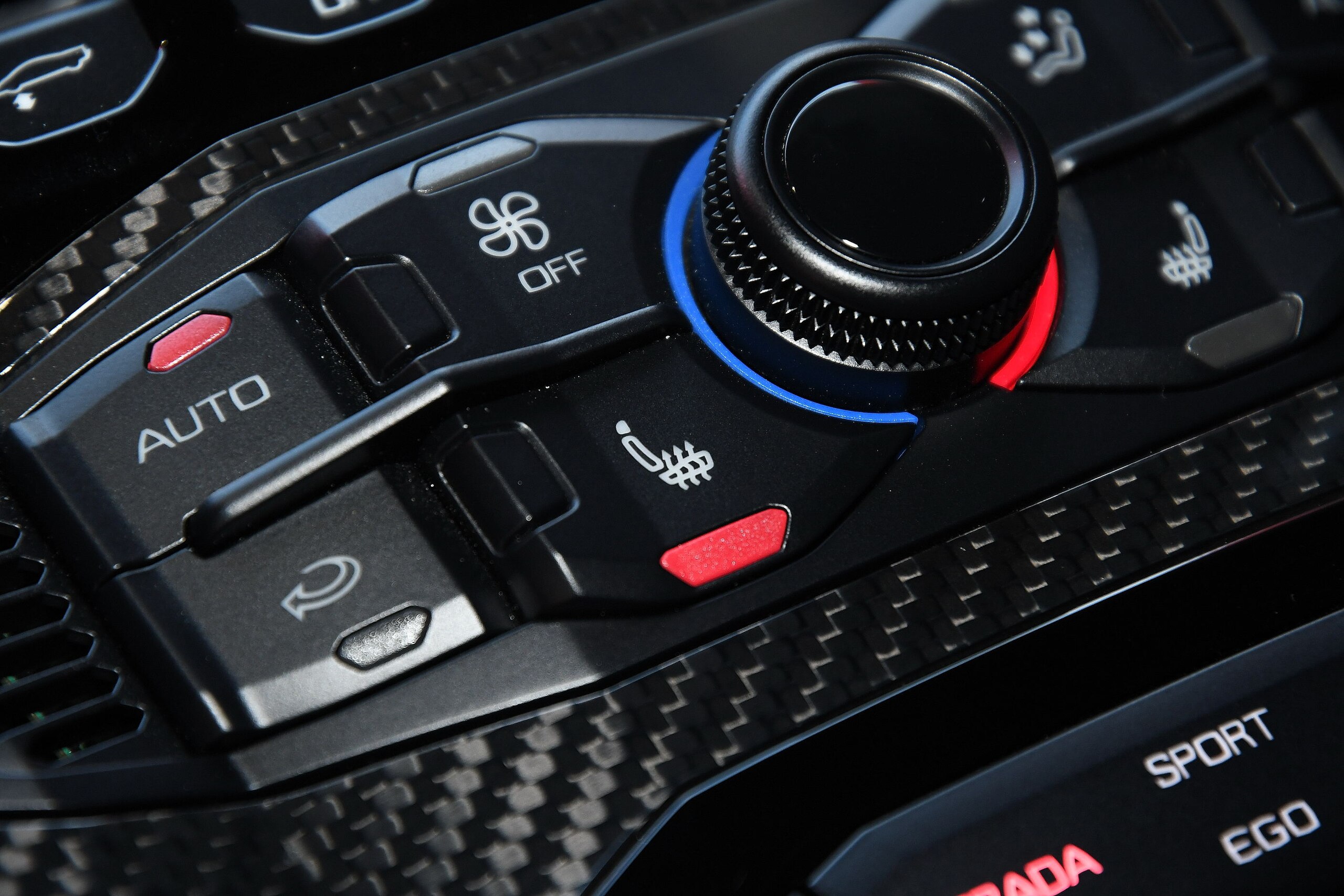 2022 Lamborghini Aventador Roadster LP780-4 Ultimae — Photo 45 / 55