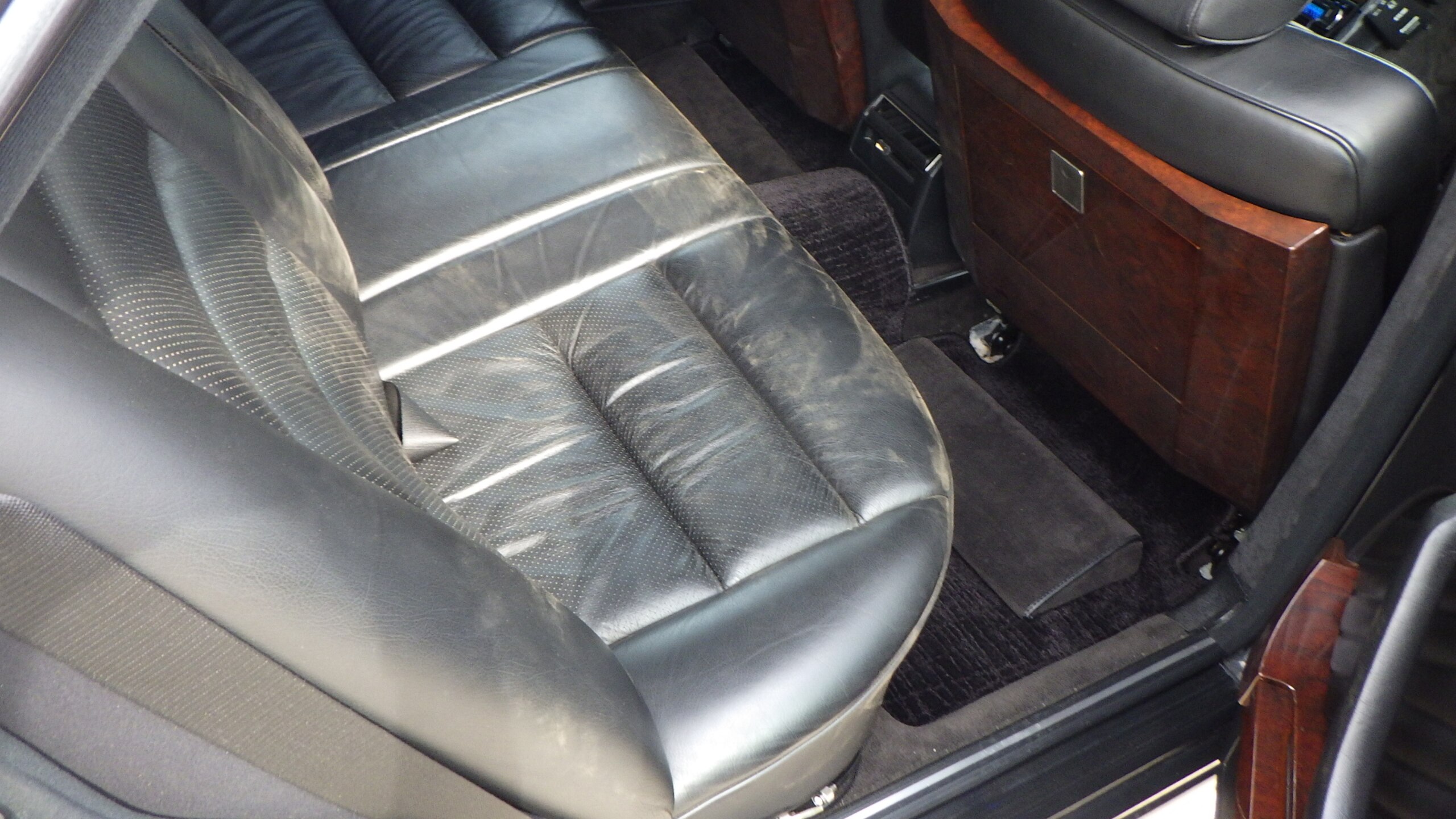 1990 Mercedes Benz 560SEL 6.0 AMG — Photo 15 / 18