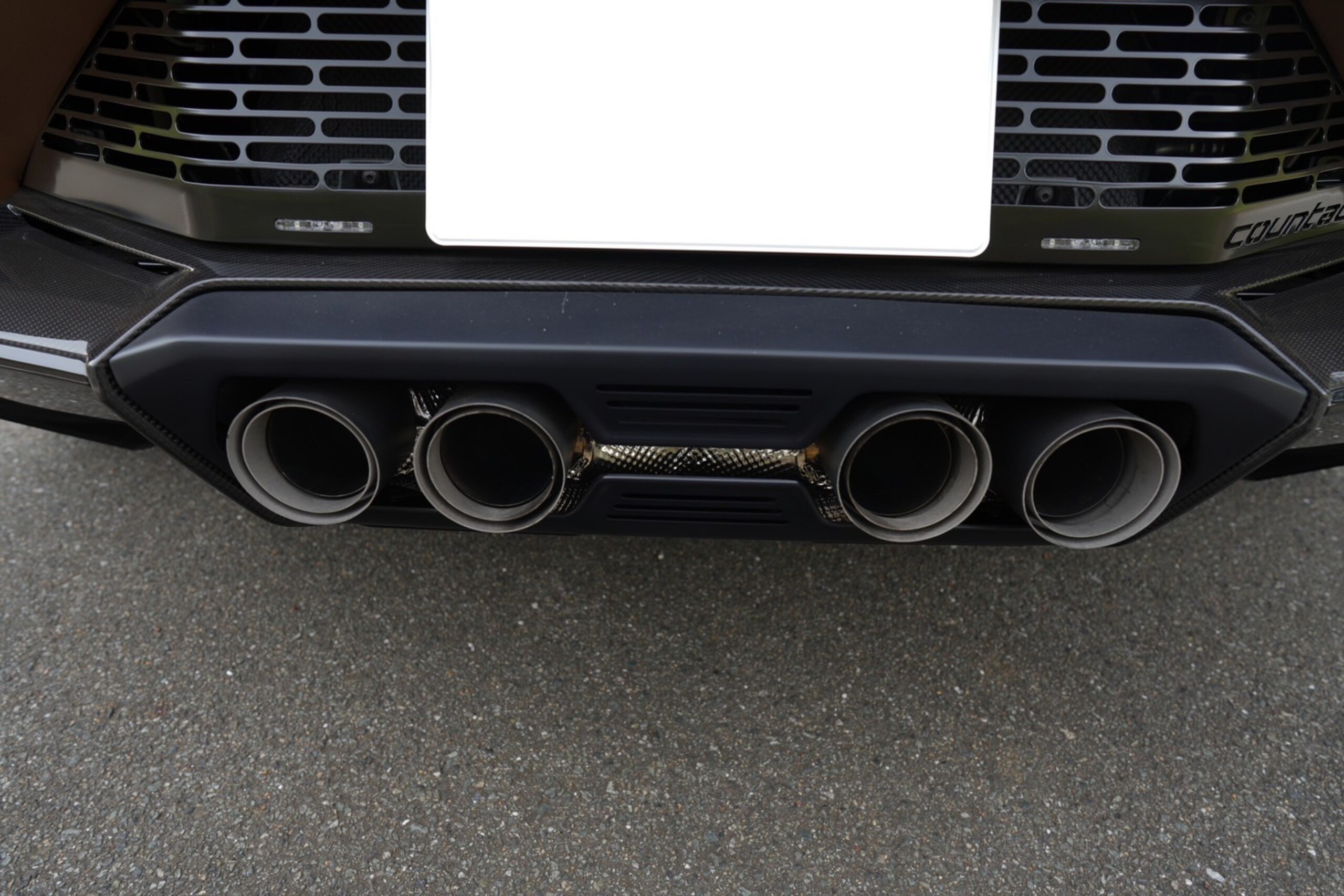 2022 Lamborghini Countach LPI 800-4 — Photo 16 / 28