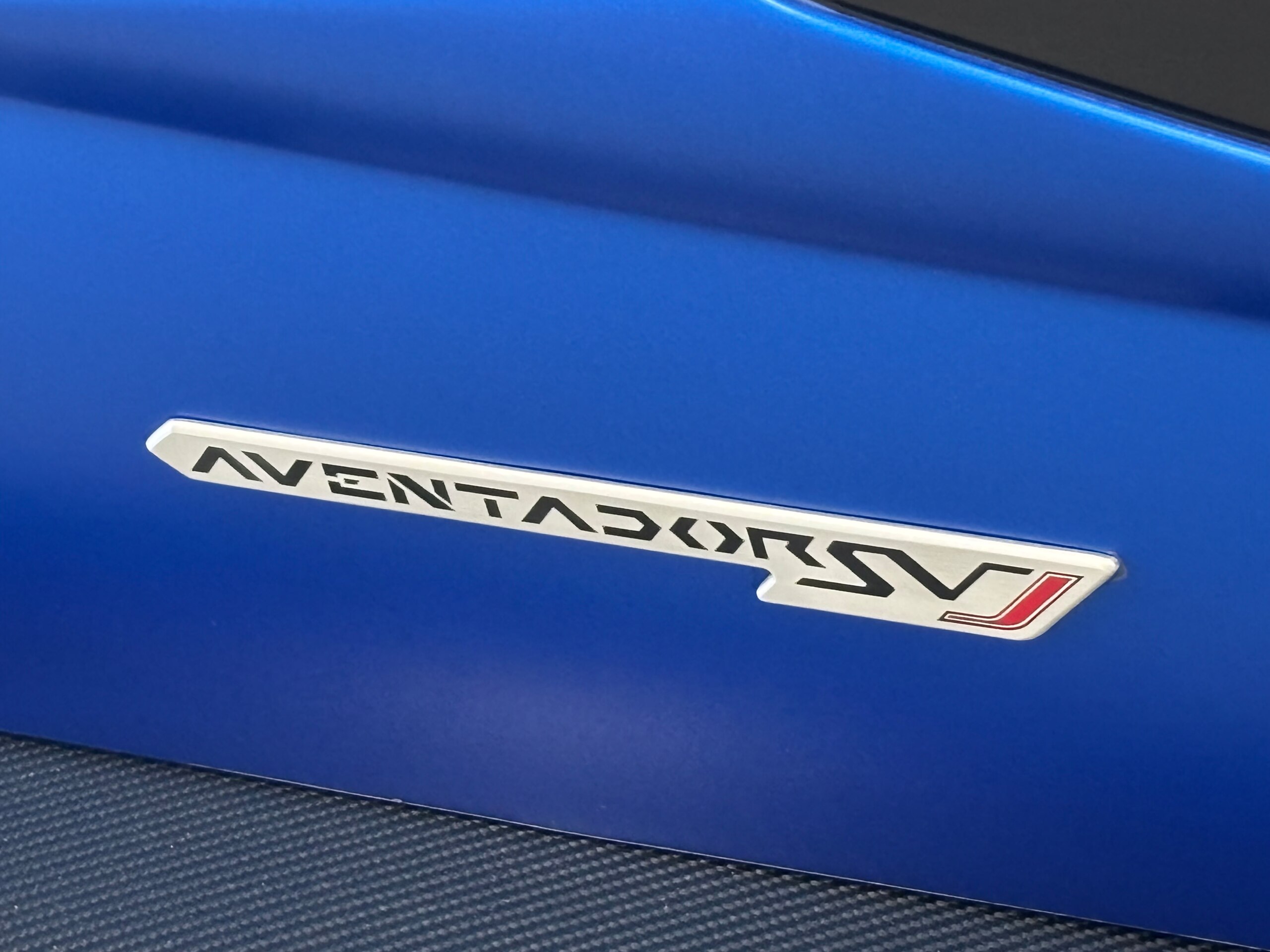 2020 Lamborghini Aventador SVJ Roadster — Photo 27 / 40