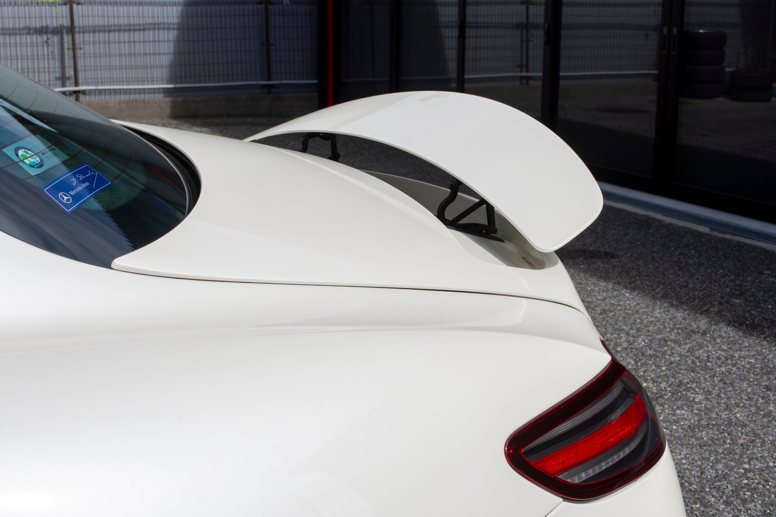 2010 Mercedes Benz SLS AMG — Photo 20 / 23
