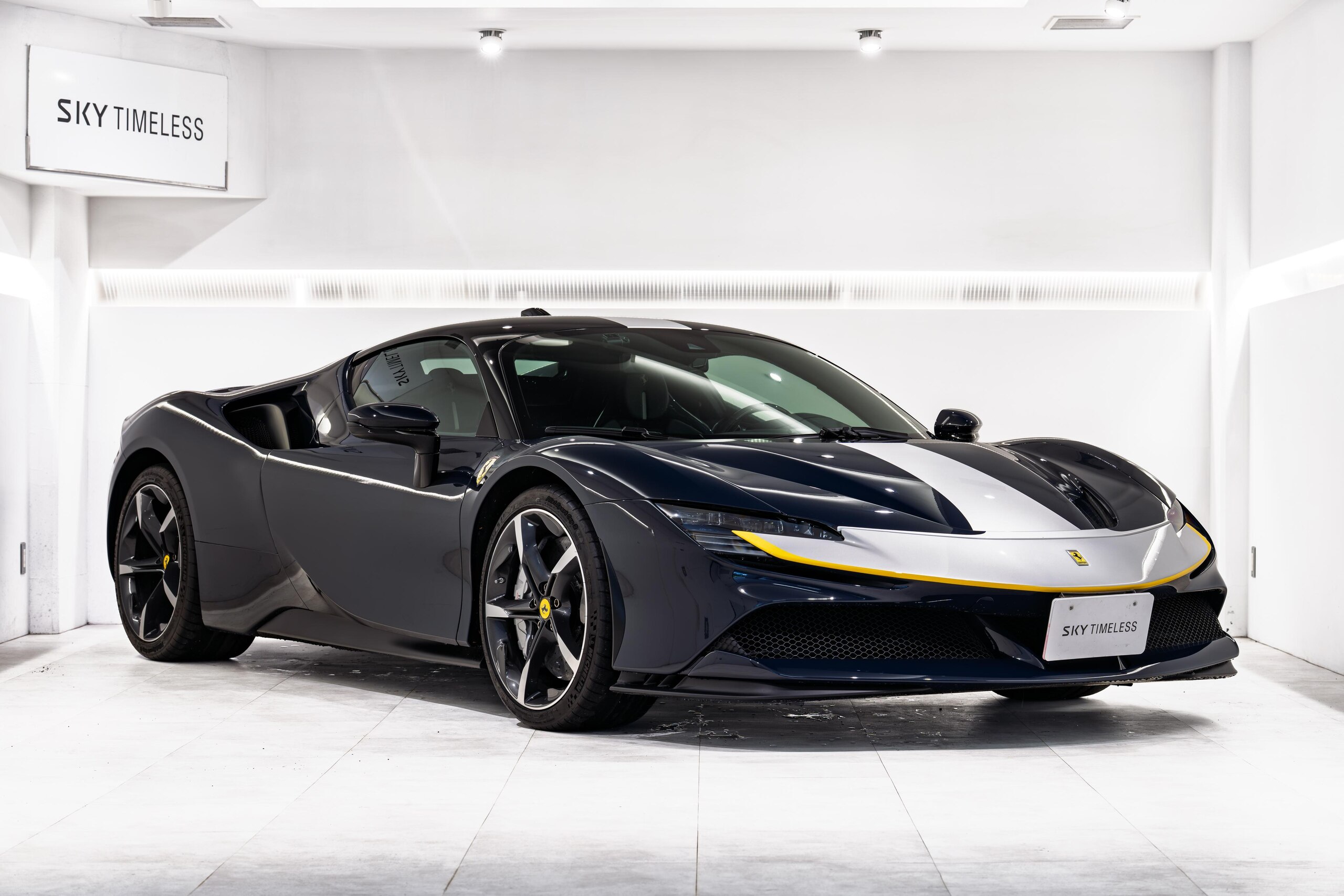 2021 Ferrari SF90 Stradale — Photo 14 / 38
