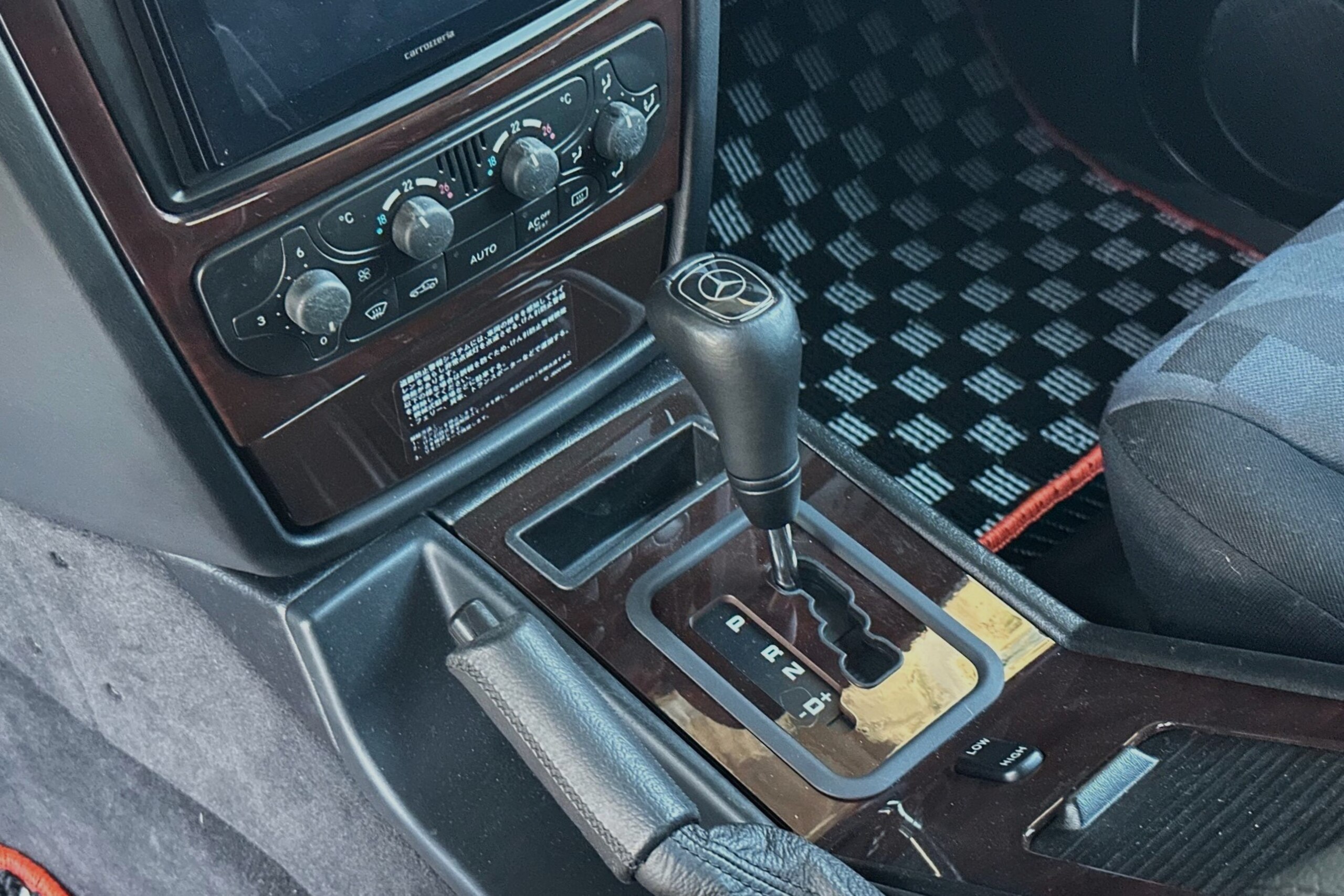 2004 Mercedes Benz G320 — Photo 11 / 17