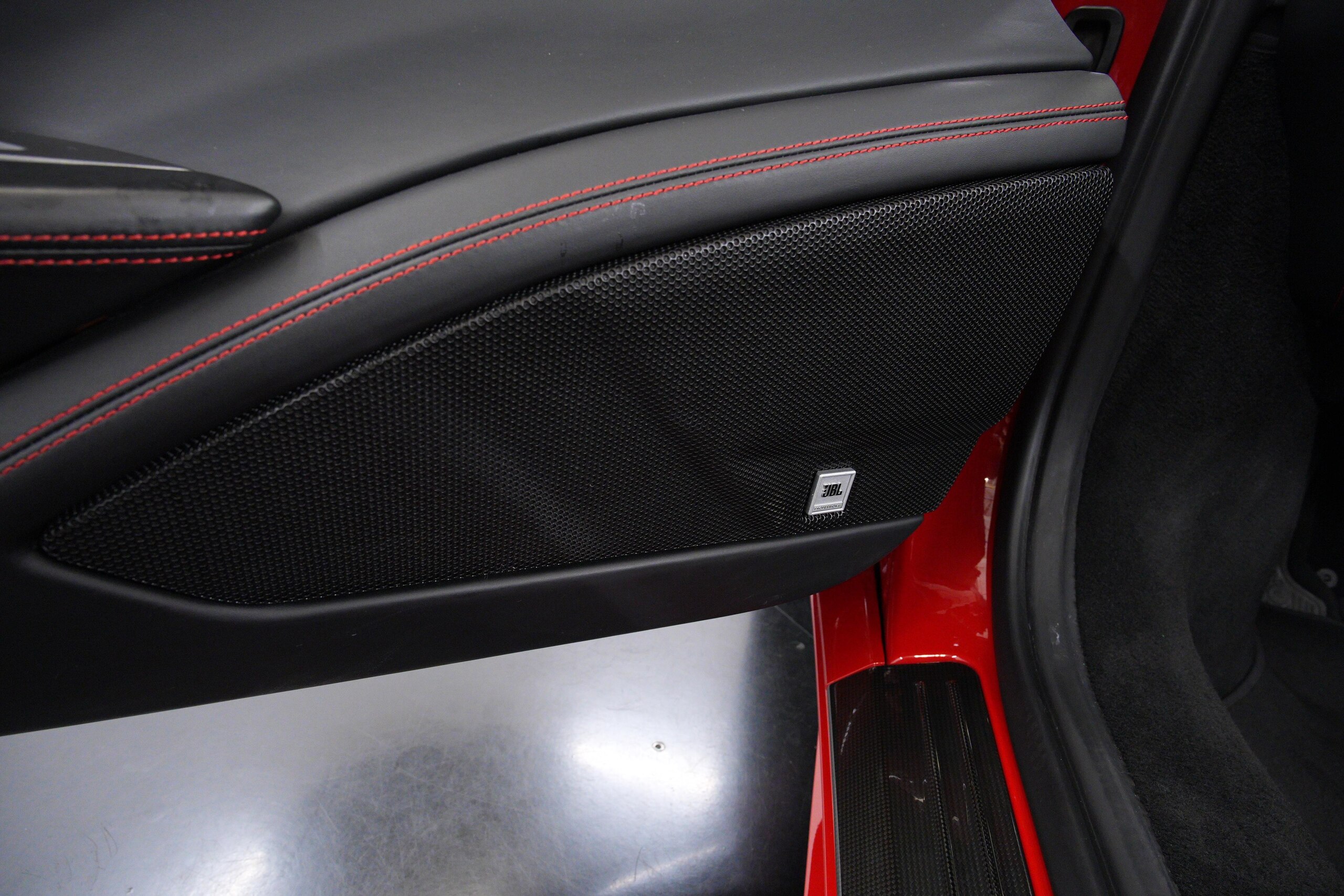 2013 Ferrari 458 Spider — Photo 30 / 41