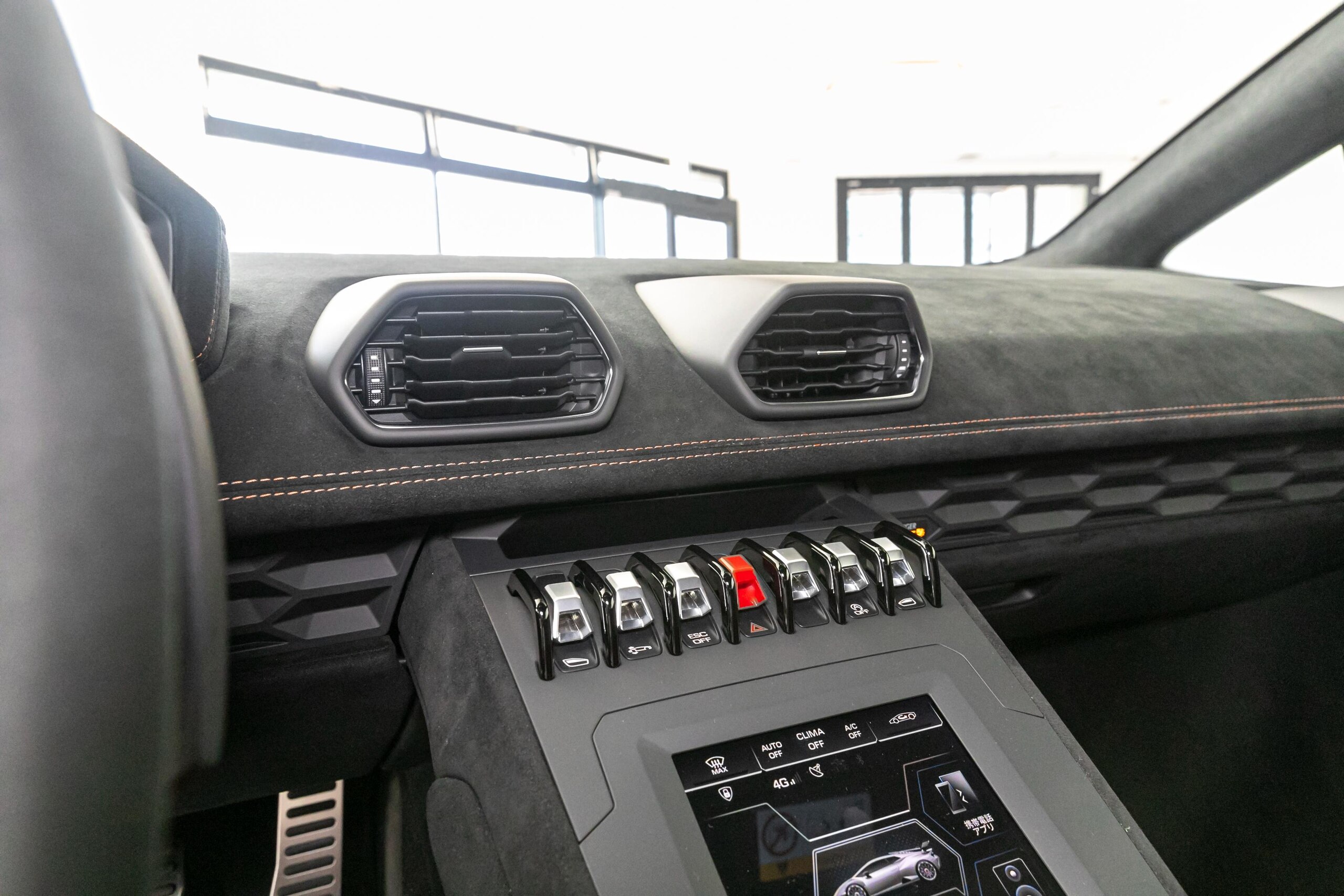 2023 Lamborghini Huracán STO — Photo 19 / 27