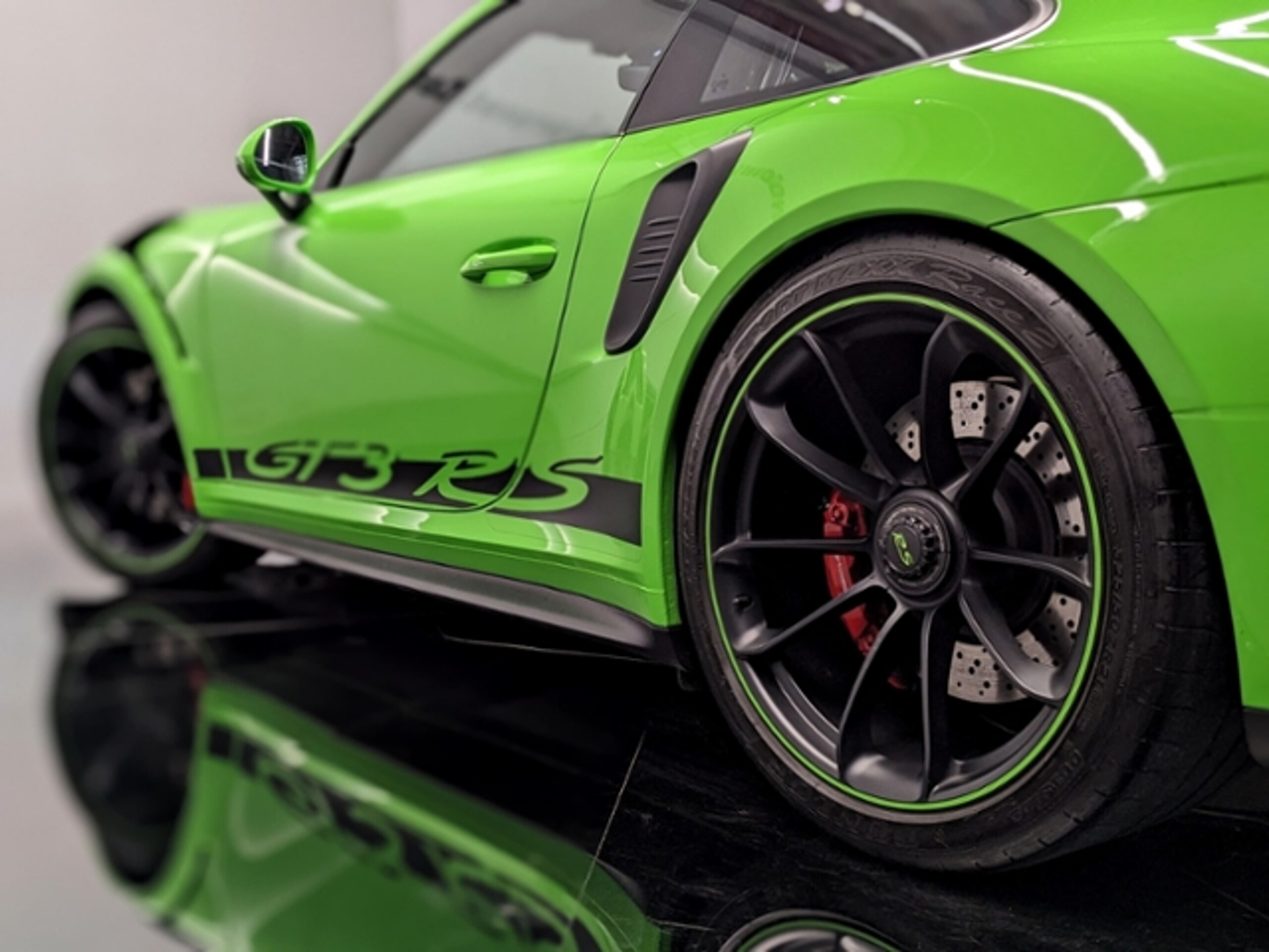 2019 Porsche 911 GT3 RS — Photo 15 / 39