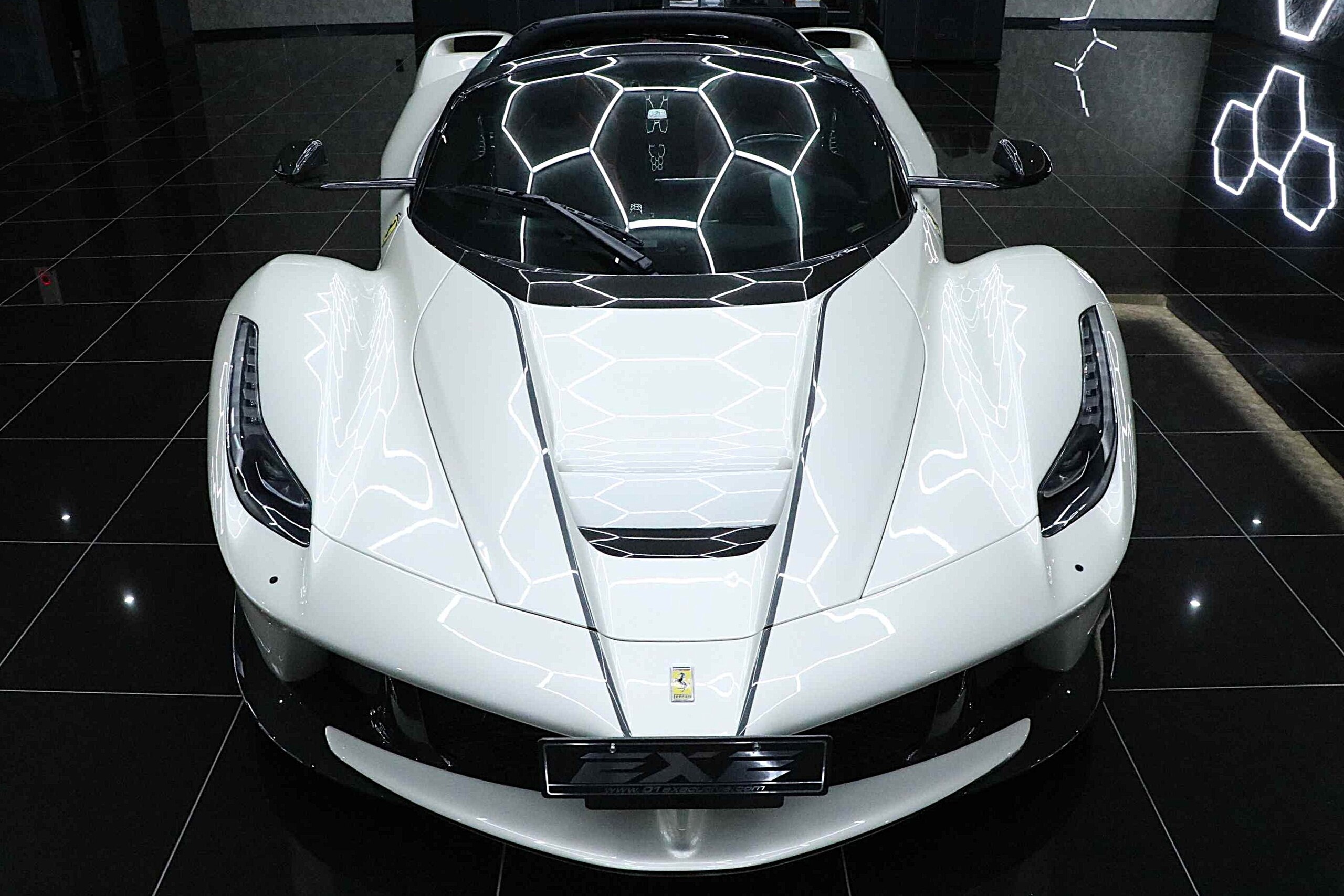 2017 Ferrari LaFerrari — Photo 15 / 26
