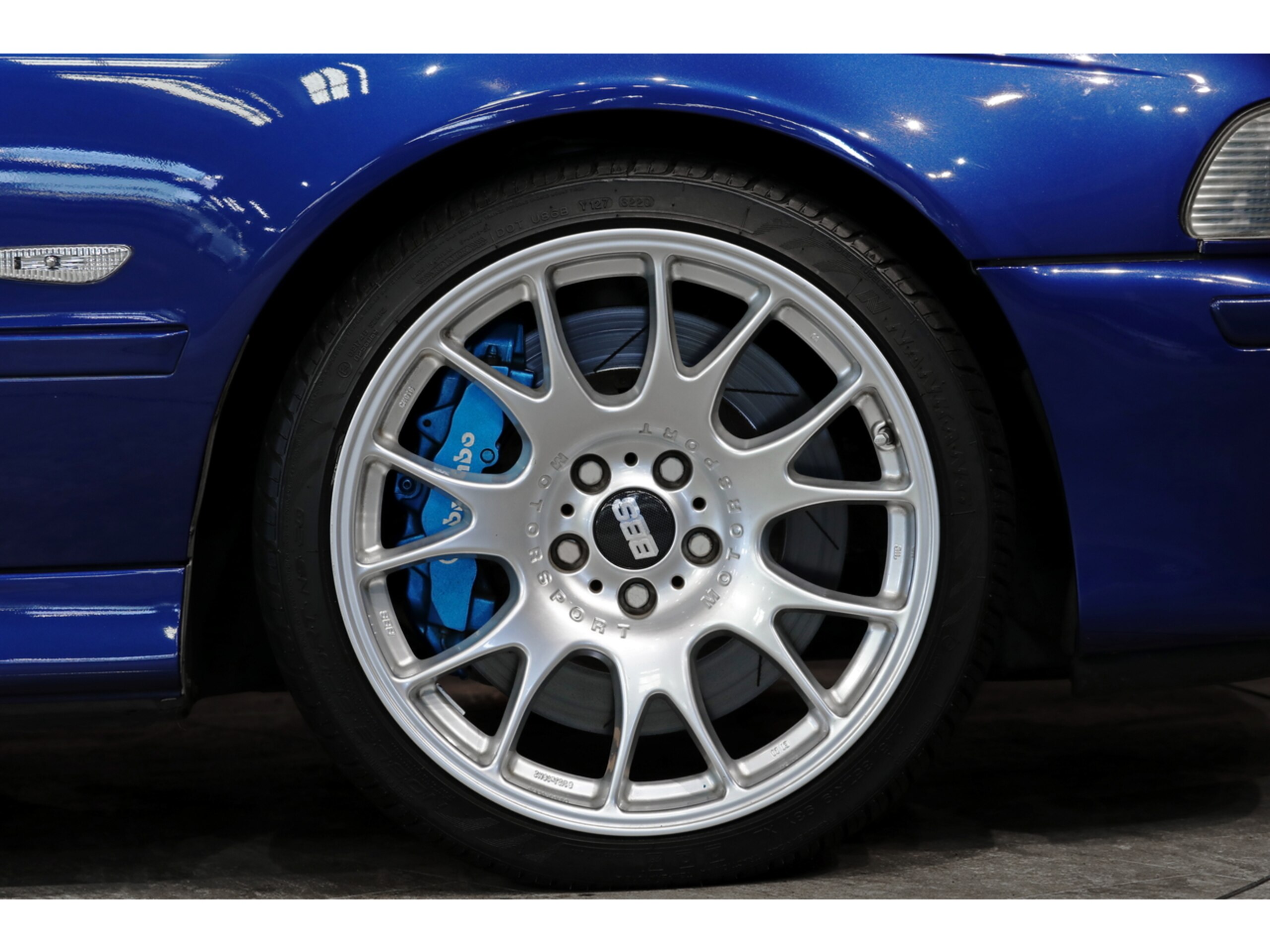 2002 BMW M5 — Photo 18 / 19