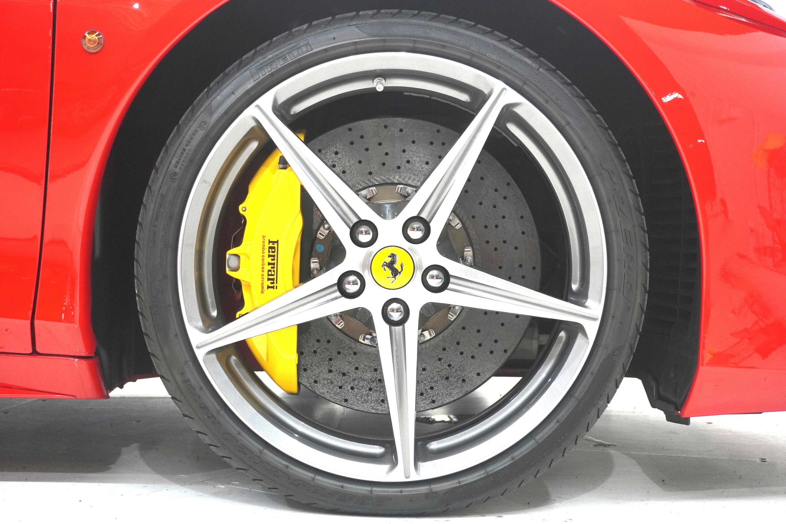 2013 Ferrari 458 Italia F1 DCT — Photo 19 / 22